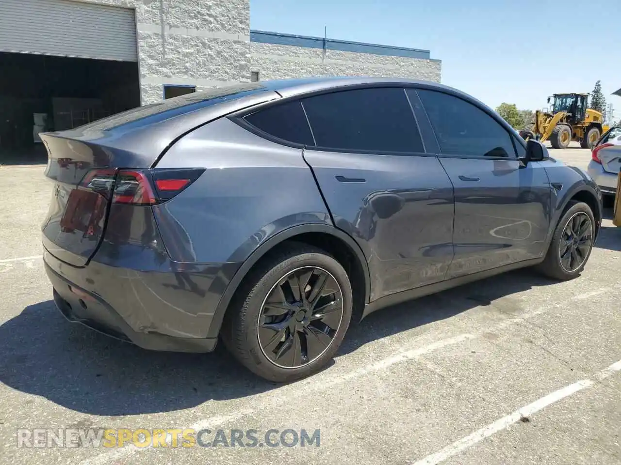 3 Photograph of a damaged car 7SAYGDEEXRA215975 TESLA MODEL Y 2024