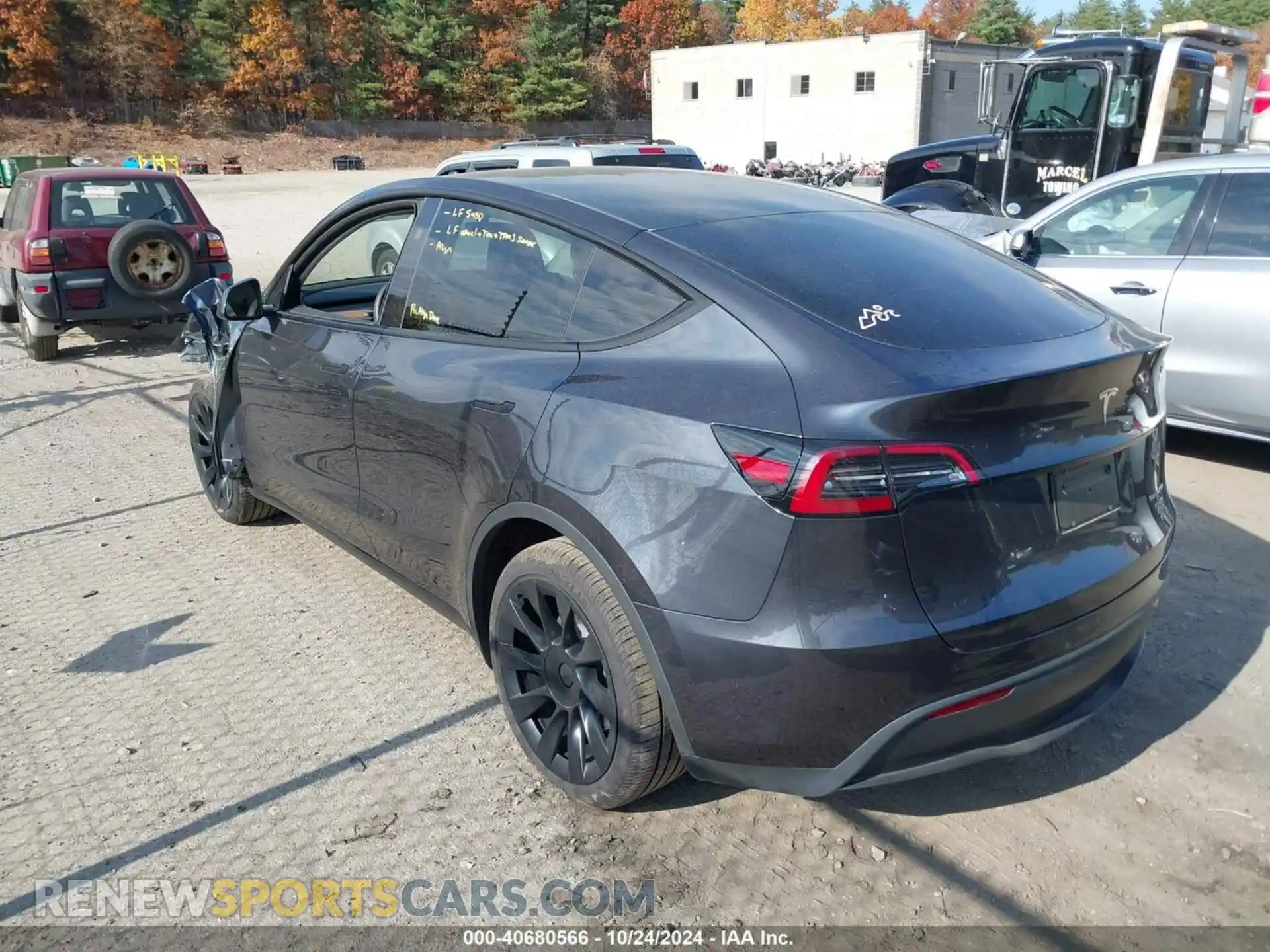 3 Photograph of a damaged car 7SAYGDEEXRA222909 TESLA MODEL Y 2024