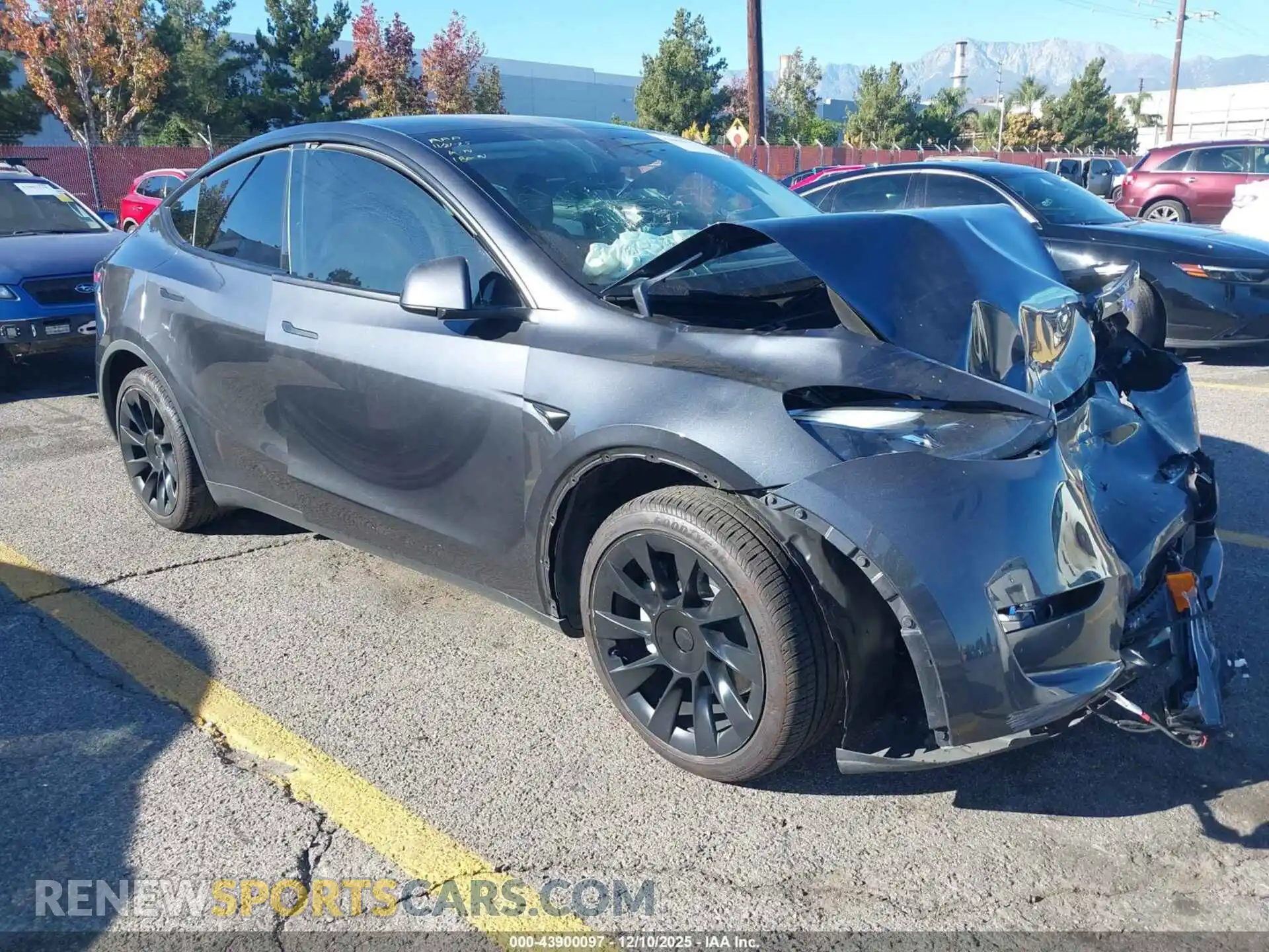 1 Photograph of a damaged car 7SAYGDEEXRA227463 TESLA MODEL Y 2024