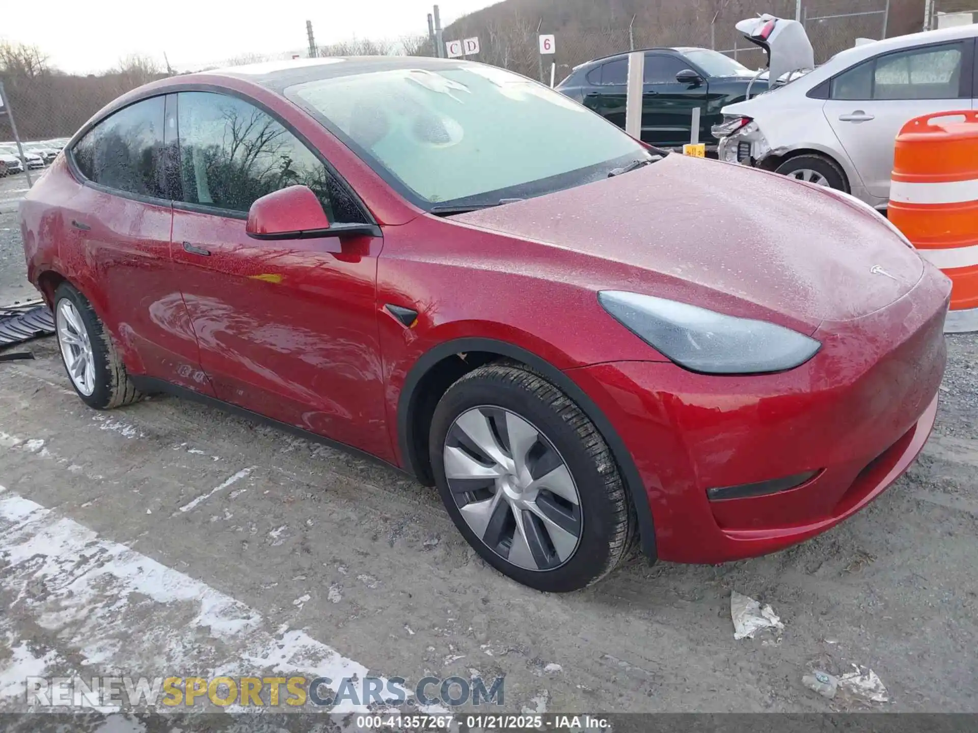 1 Photograph of a damaged car 7SAYGDEEXRA255411 TESLA MODEL Y 2024