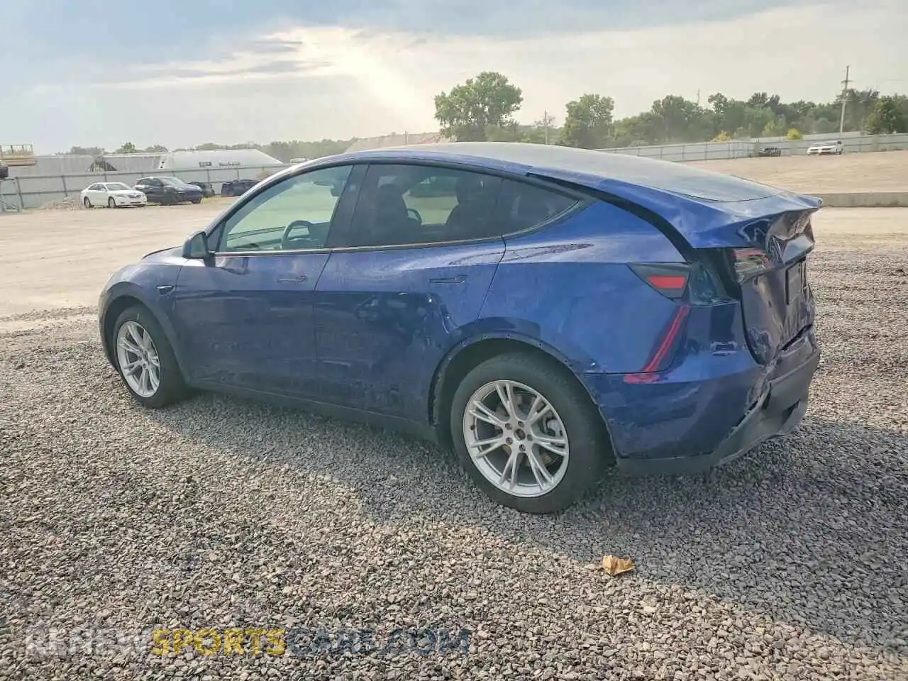2 fotografías del automóvil dañado 7SAYGDEEXRA279434 TESLA MODEL Y 2024