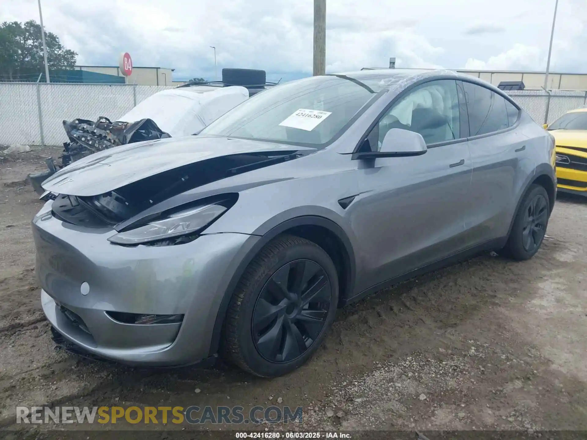 2 Photograph of a damaged car 7SAYGDEEXRA294970 TESLA MODEL Y 2024