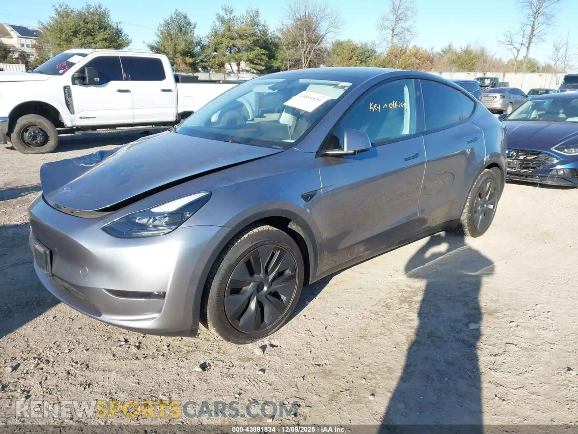 2 Photograph of a damaged car 7SAYGDEEXRA313016 TESLA MODEL Y 2024
