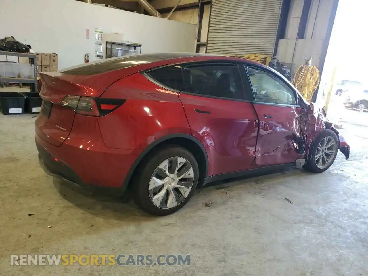 3 Photograph of a damaged car 7SAYGDEEXRF043367 TESLA MODEL Y 2024