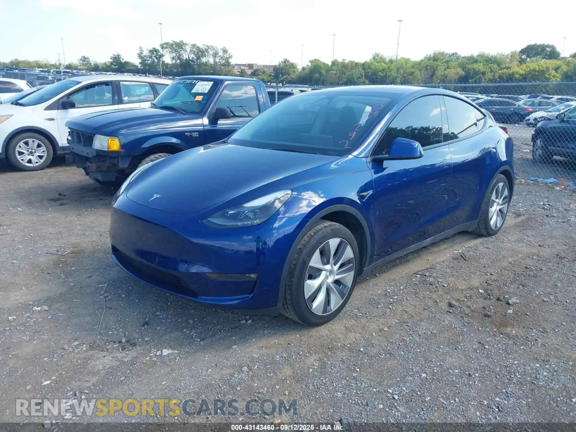 2 Photograph of a damaged car 7SAYGDEEXRF044292 TESLA MODEL Y 2024