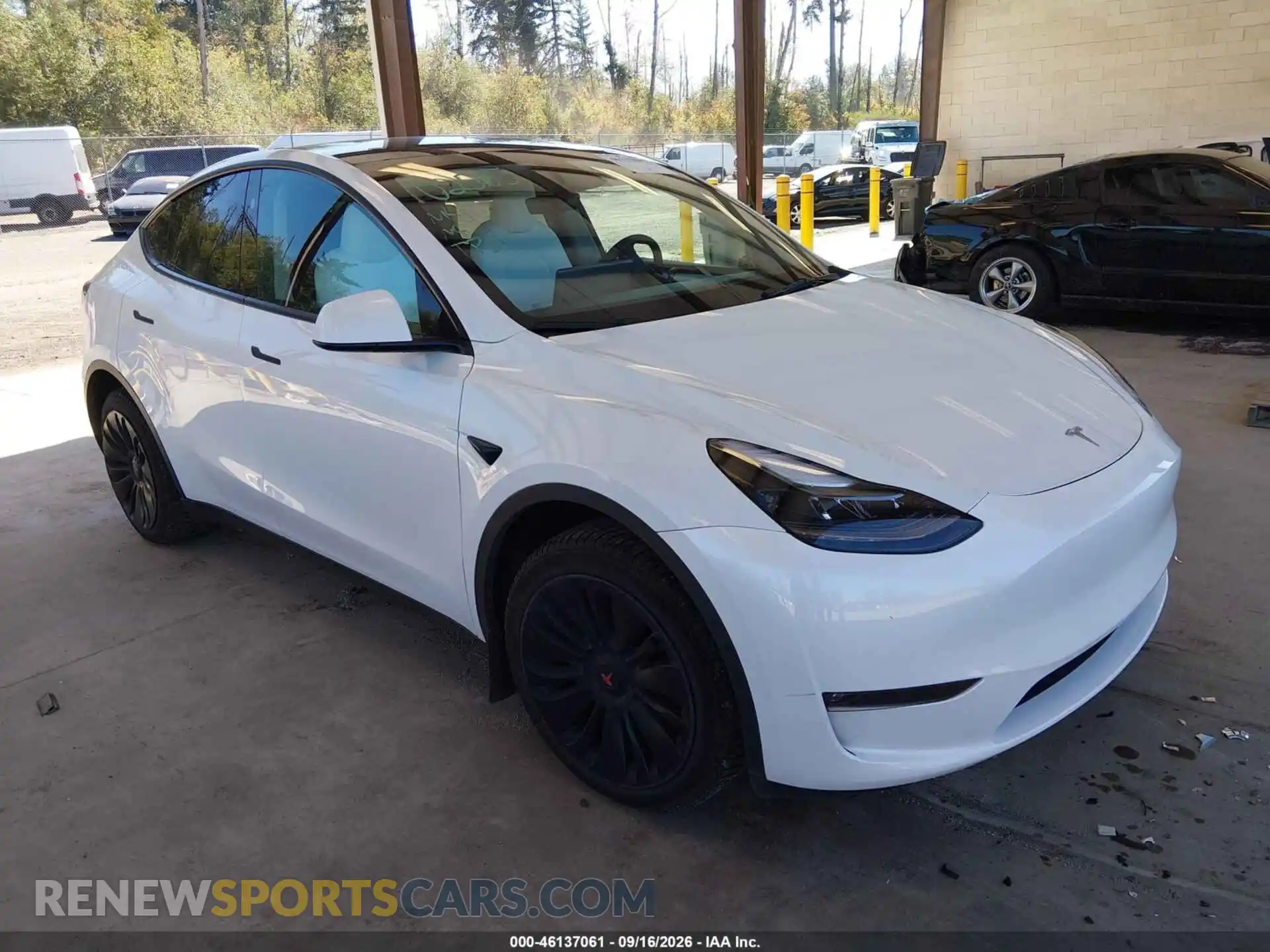 1 Photograph of a damaged car 7SAYGDEEXRF047760 TESLA MODEL Y 2024