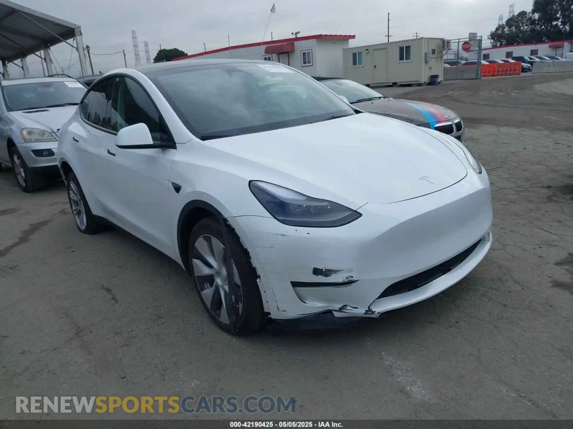 1 Photograph of a damaged car 7SAYGDEEXRF059620 TESLA MODEL Y 2024