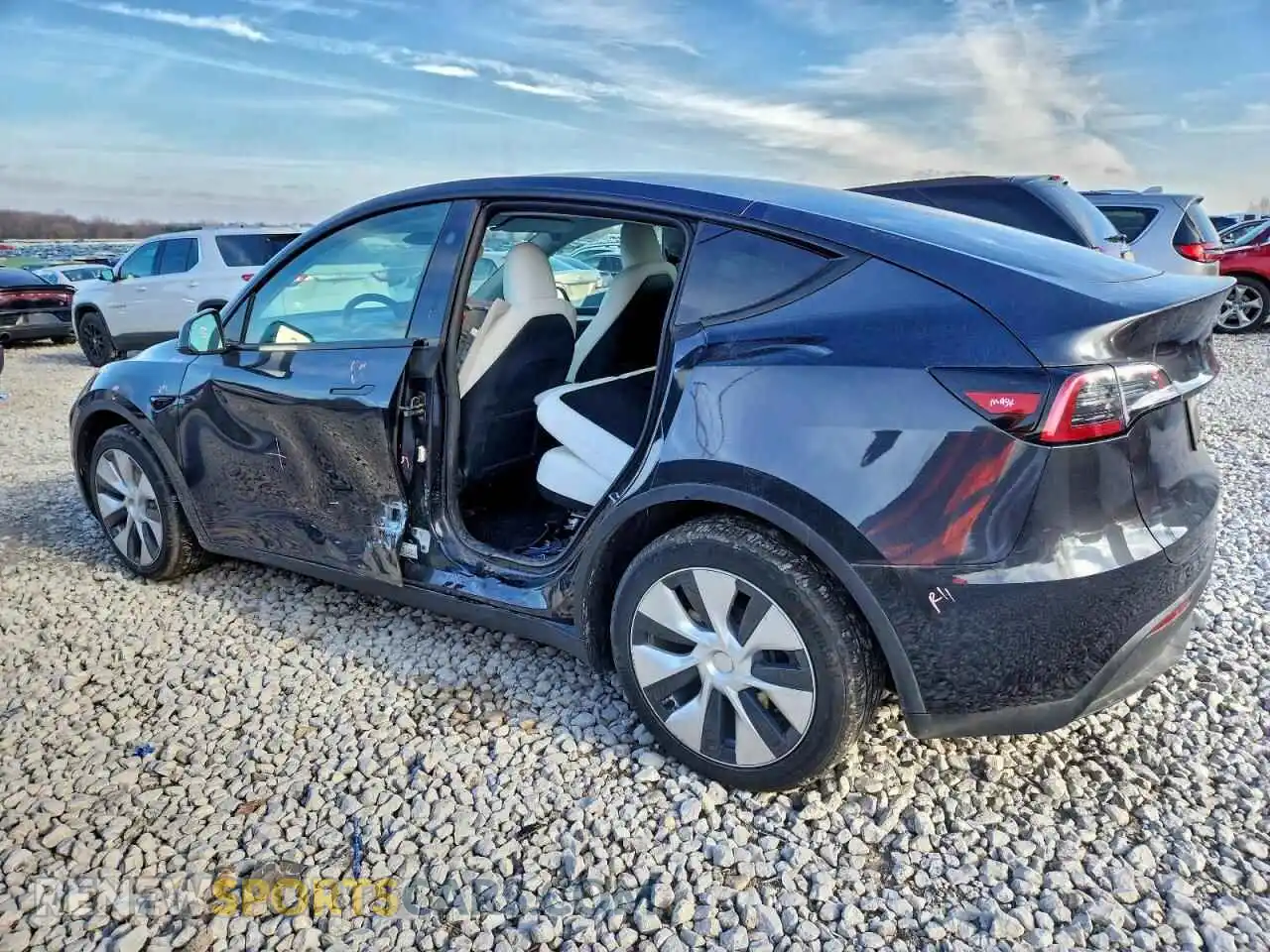 2 Photograph of a damaged car 7SAYGDEEXRF063716 TESLA MODEL Y 2024