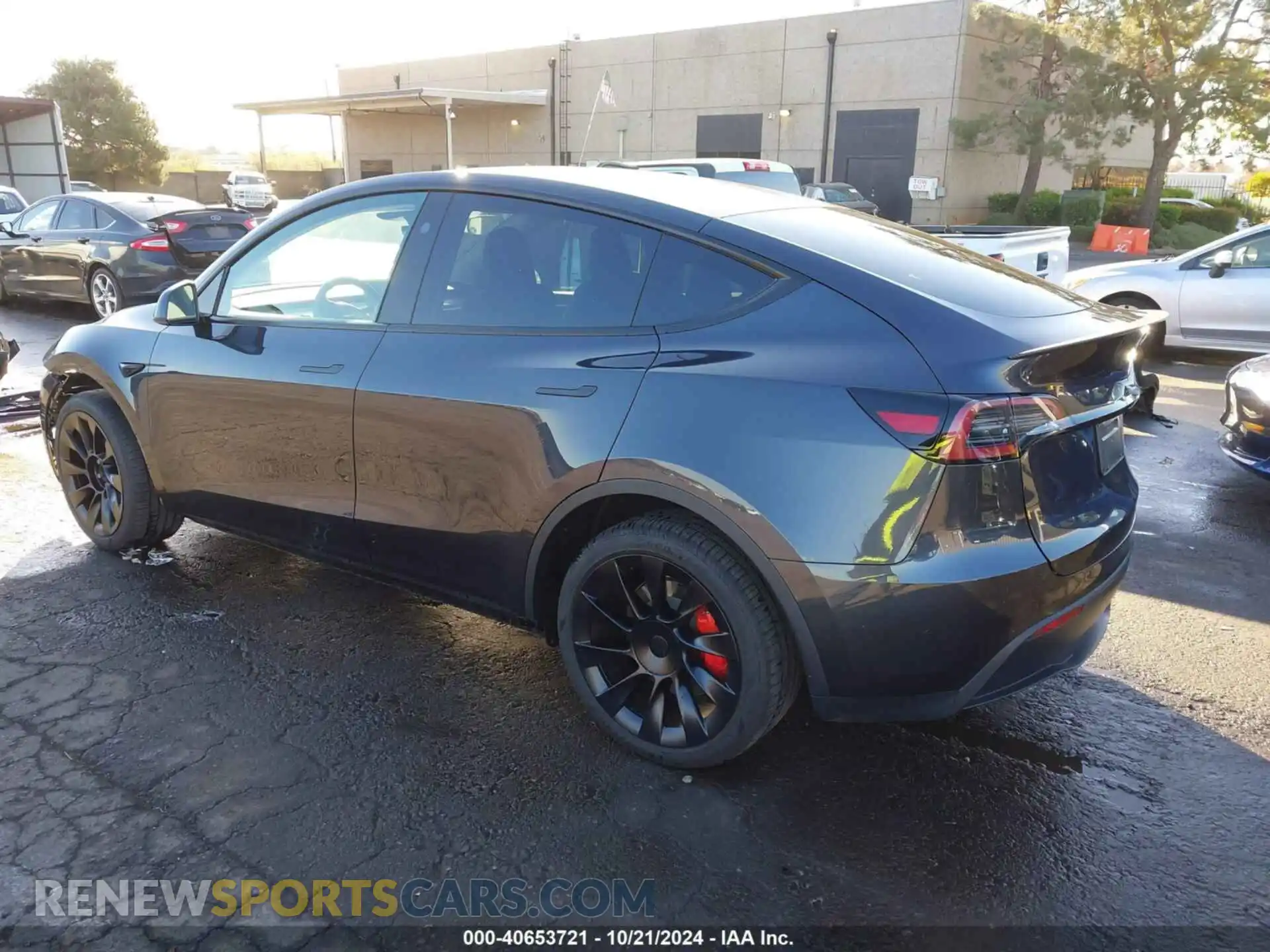 3 Photograph of a damaged car 7SAYGDEEXRF075879 TESLA MODEL Y 2024