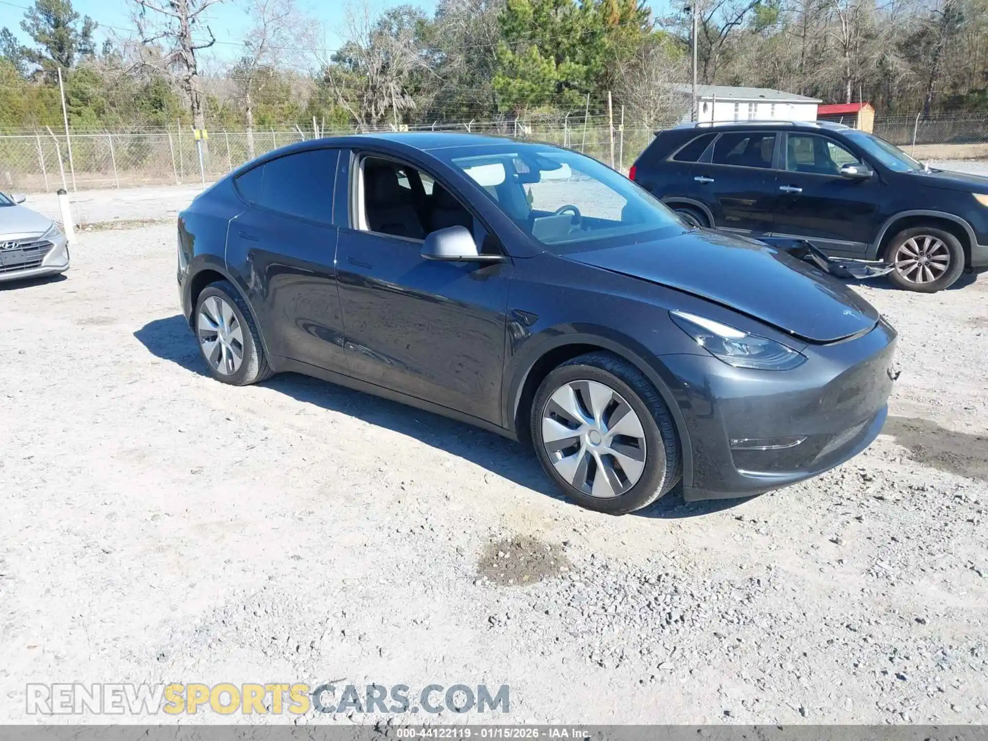 1 Photograph of a damaged car 7SAYGDEEXRF084114 TESLA MODEL Y 2024