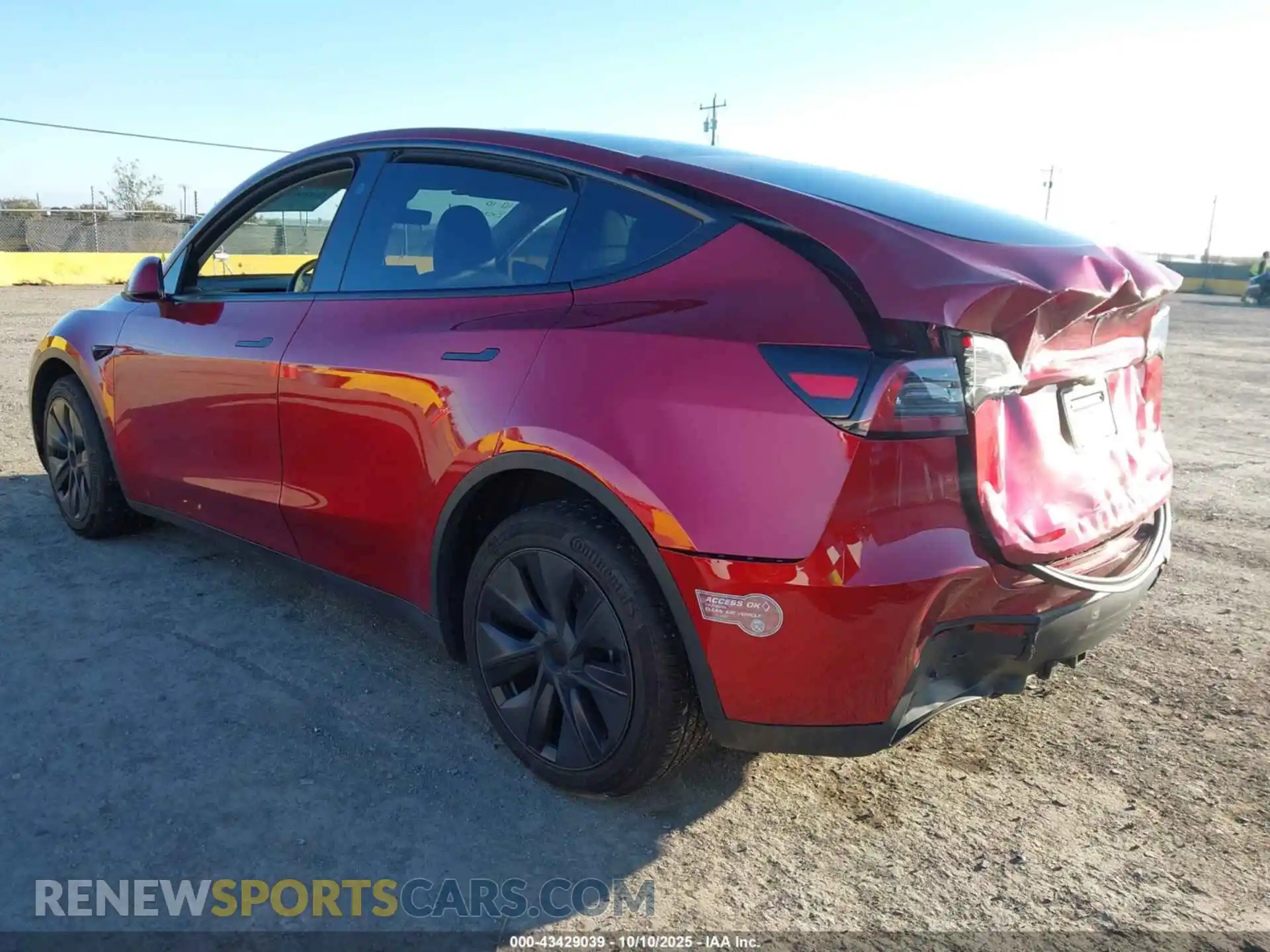 3 Photograph of a damaged car 7SAYGDEEXRF191471 TESLA MODEL Y 2024