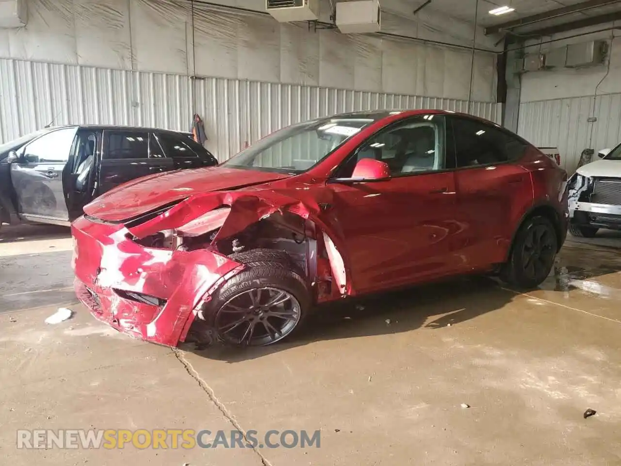 1 Photograph of a damaged car 7SAYGDEEXRF191812 TESLA MODEL Y 2024