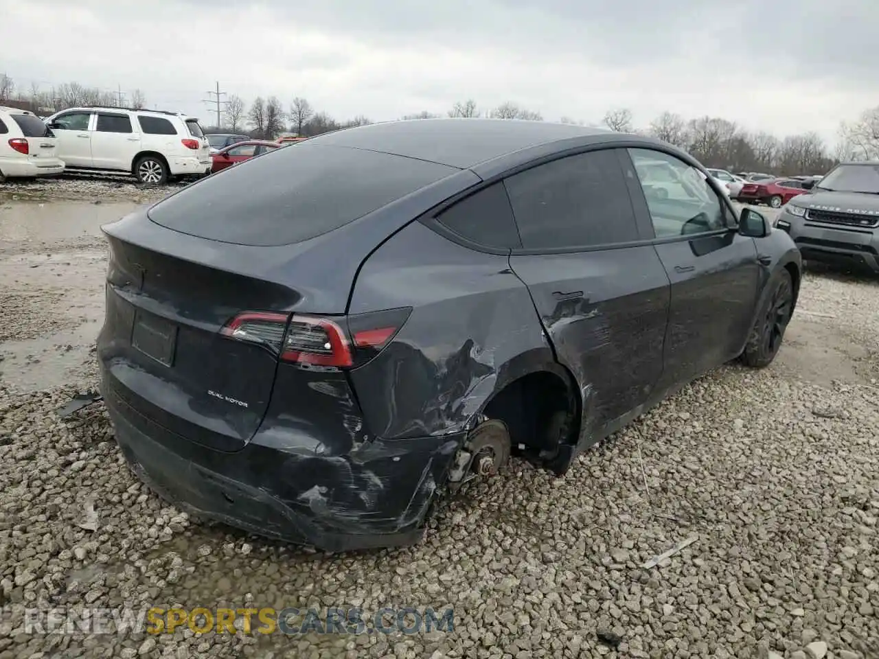 3 Photograph of a damaged car 7SAYGDEEXRF988853 TESLA MODEL Y 2024