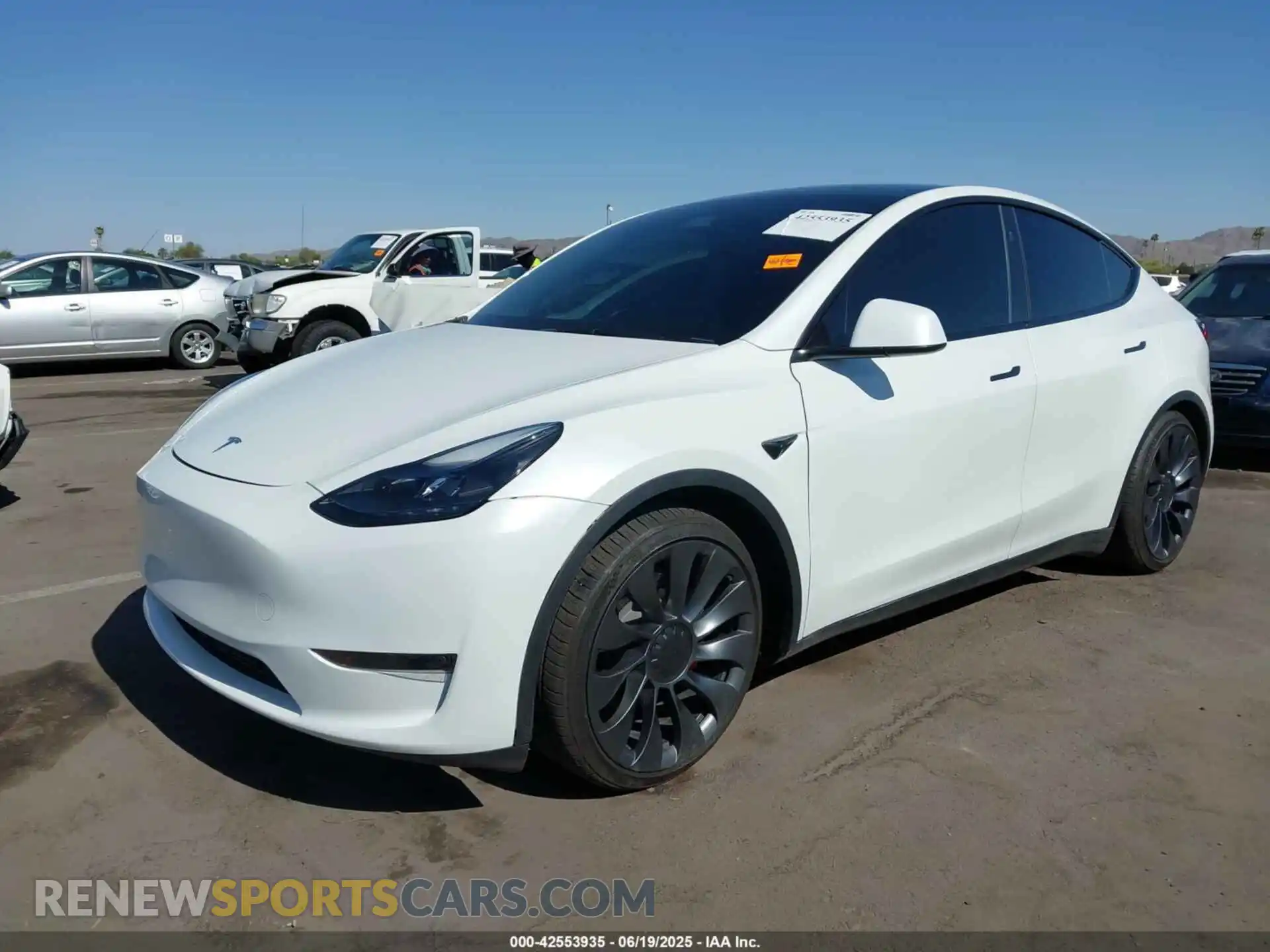 2 Photograph of a damaged car 7SAYGDEF0RF032922 TESLA MODEL Y 2024