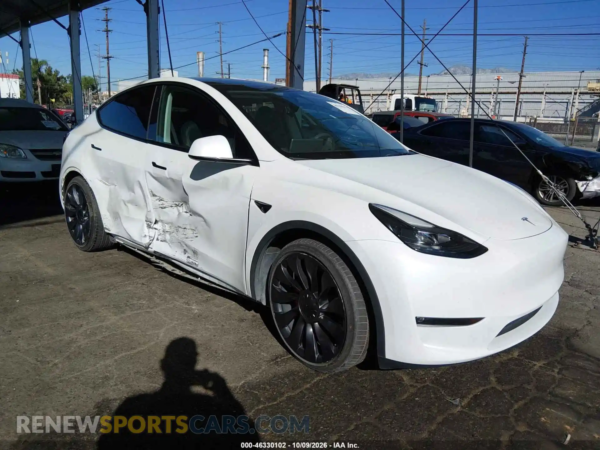 1 Фотография поврежденного автомобиля 7SAYGDEF0RF051096 TESLA MODEL Y 2024
