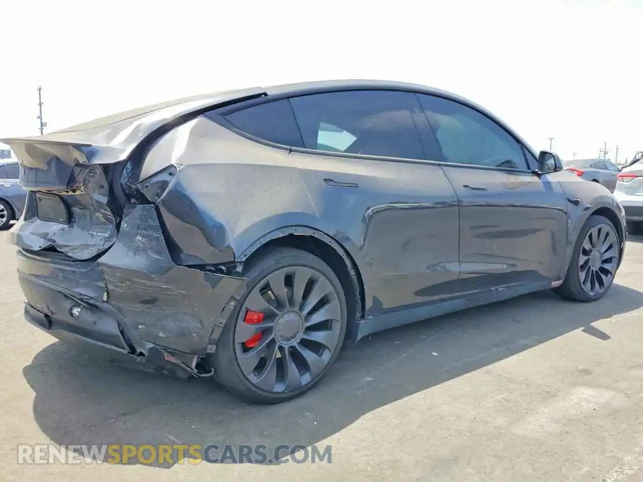 3 Photograph of a damaged car 7SAYGDEF0RF063930 TESLA MODEL Y 2024