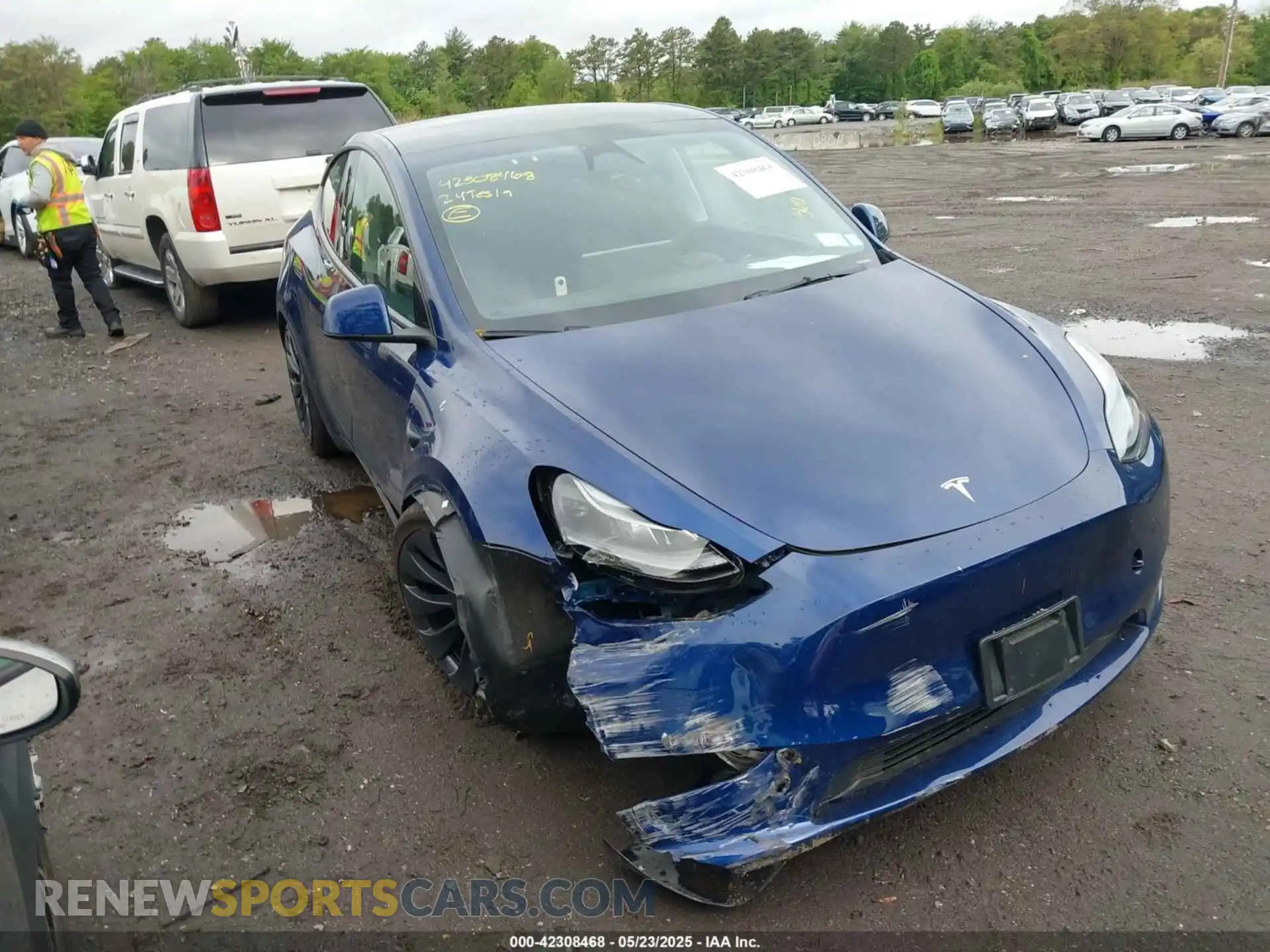 1 Photograph of a damaged car 7SAYGDEF1RA265382 TESLA MODEL Y 2024