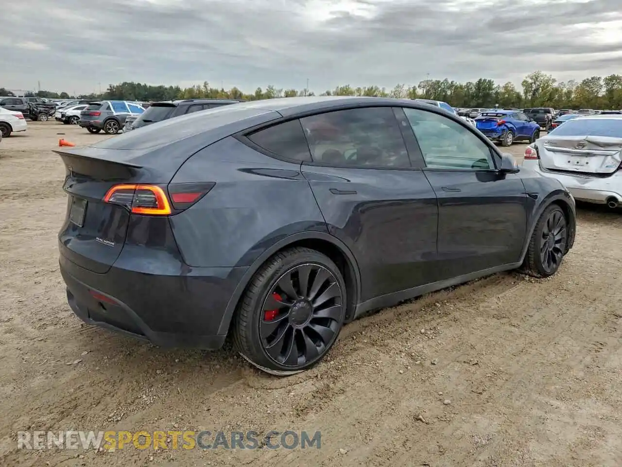3 Photograph of a damaged car 7SAYGDEF1RF029818 TESLA MODEL Y 2024