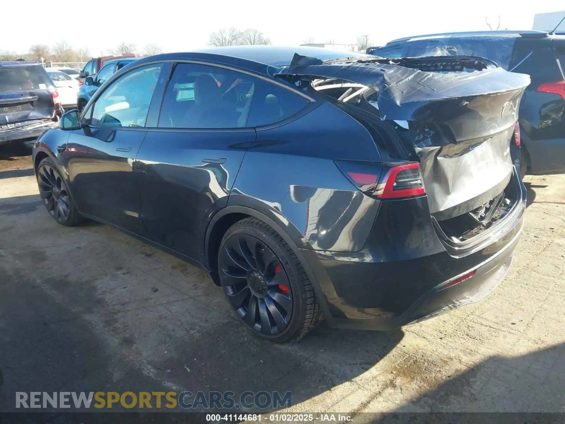 3 Photograph of a damaged car 7SAYGDEF1RF040821 TESLA MODEL Y 2024