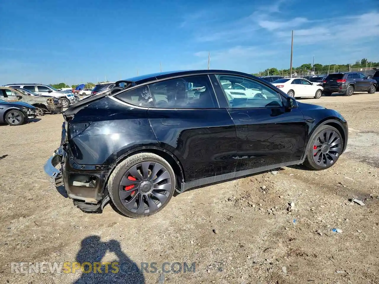 3 Фотография поврежденного автомобиля 7SAYGDEF1RF057425 TESLA MODEL Y 2024