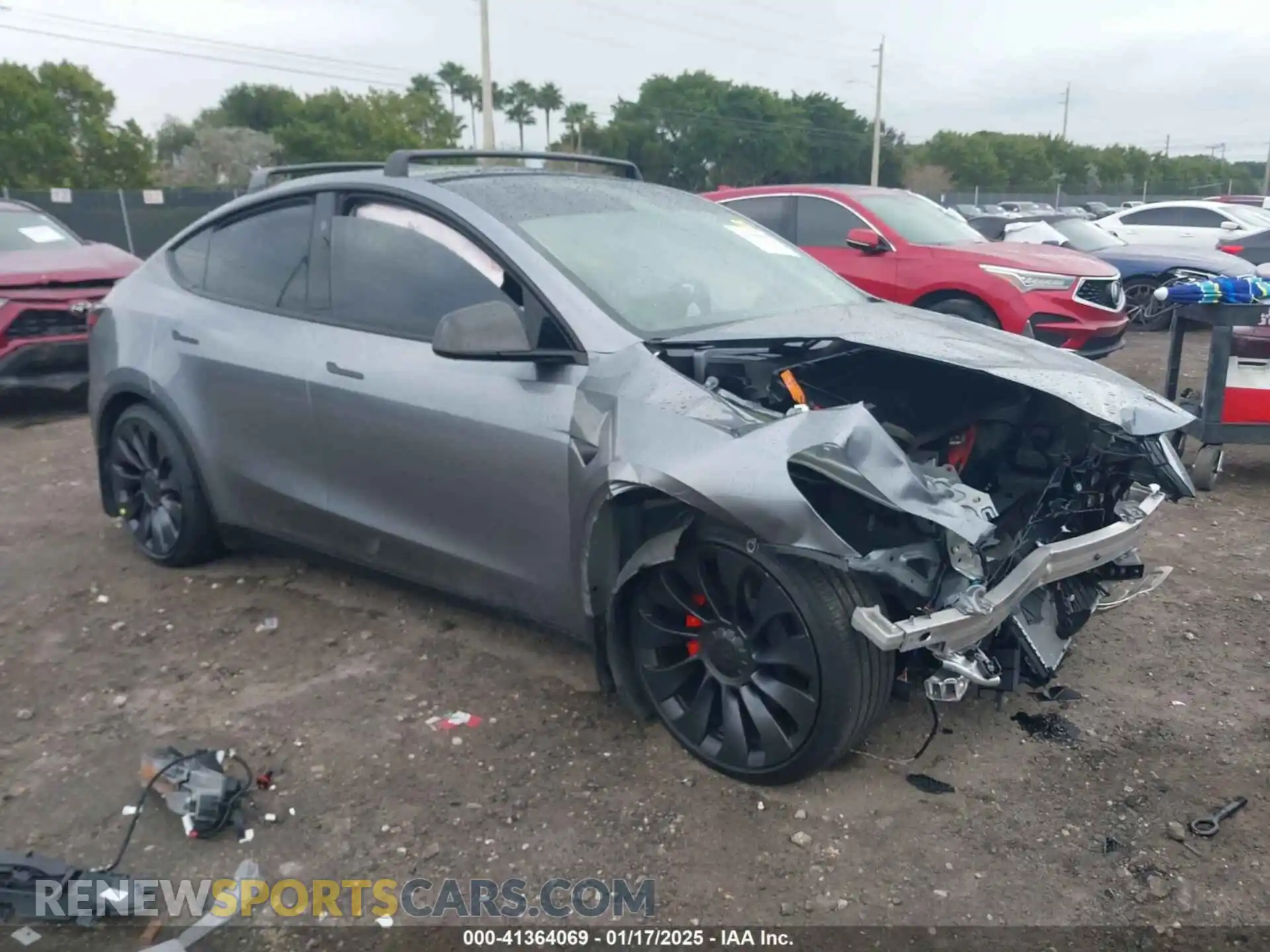 1 Photograph of a damaged car 7SAYGDEF2RA295619 TESLA MODEL Y 2024