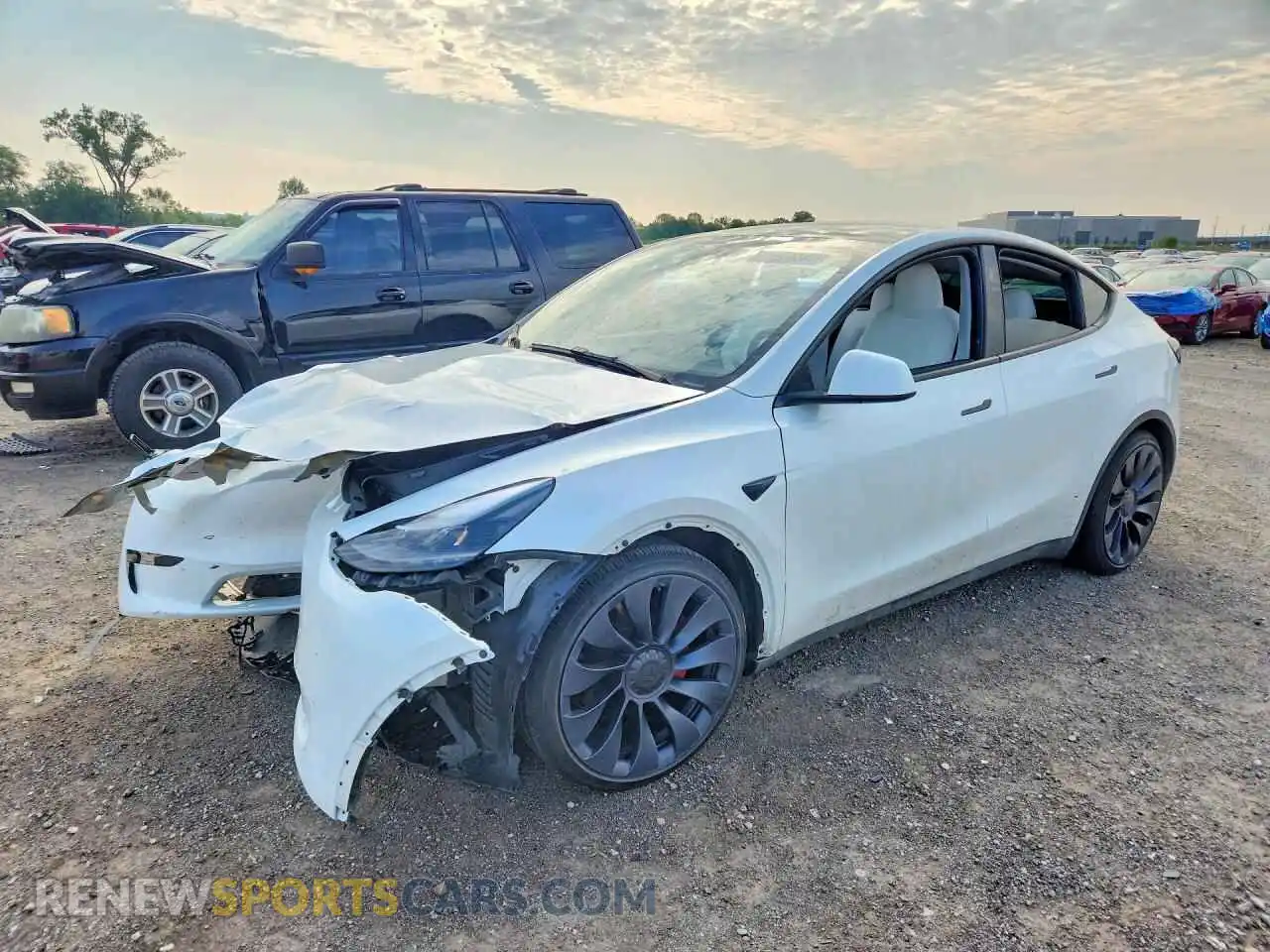1 Photograph of a damaged car 7SAYGDEF2RA330501 TESLA MODEL Y 2024