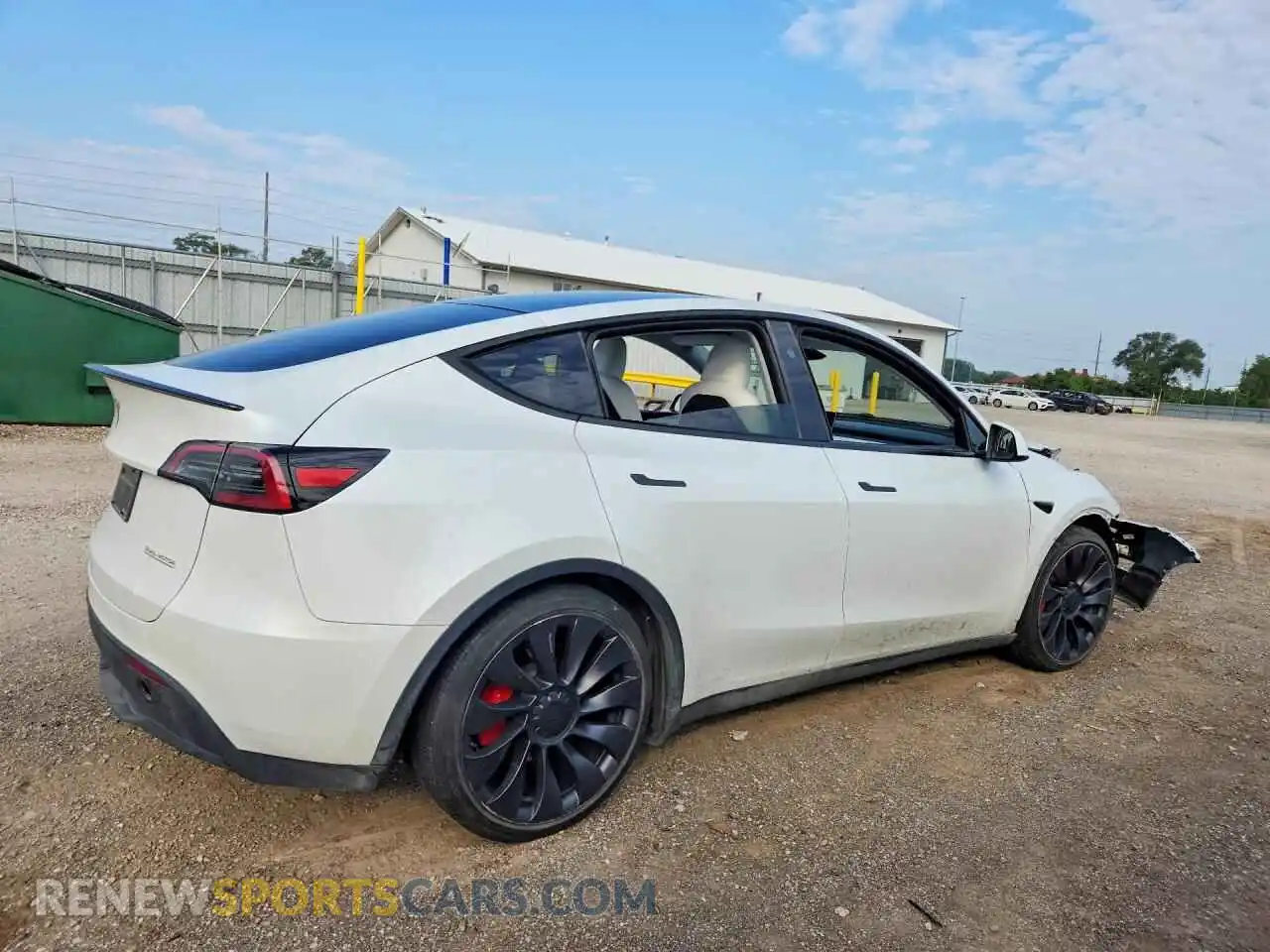 3 Photograph of a damaged car 7SAYGDEF2RA330501 TESLA MODEL Y 2024
