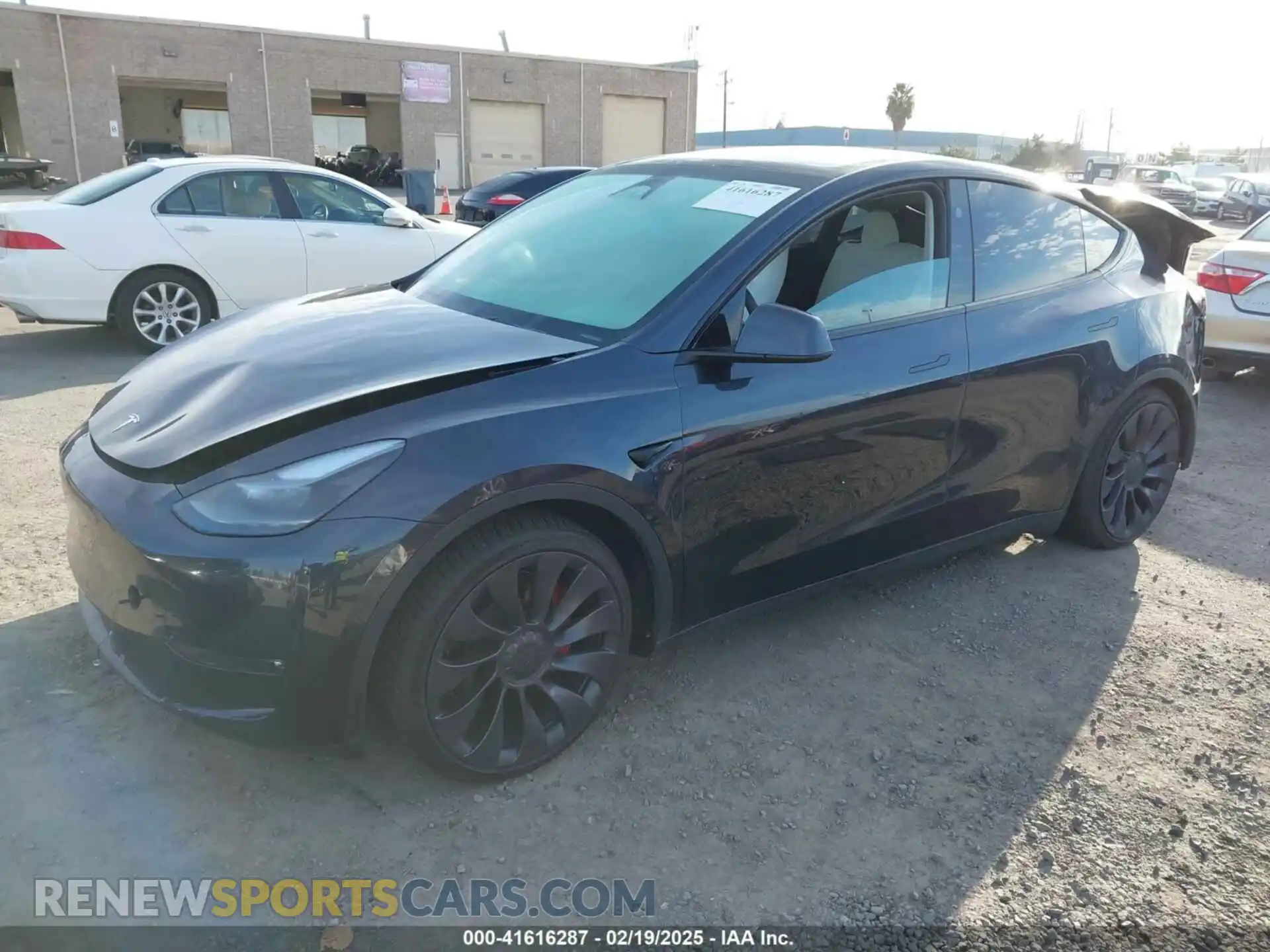 2 Photograph of a damaged car 7SAYGDEF2RF020707 TESLA MODEL Y 2024