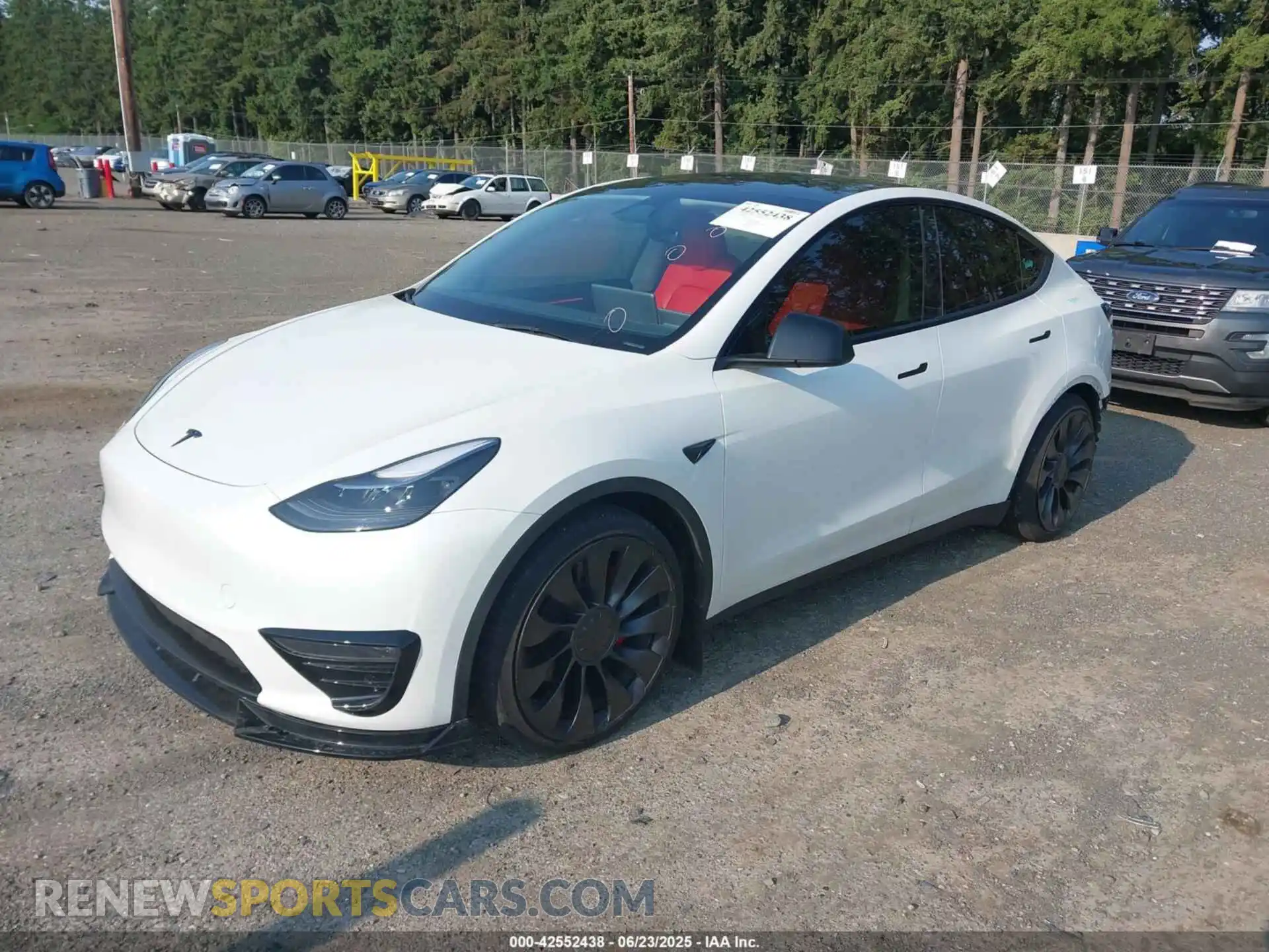 2 Photograph of a damaged car 7SAYGDEF2RF089591 TESLA MODEL Y 2024