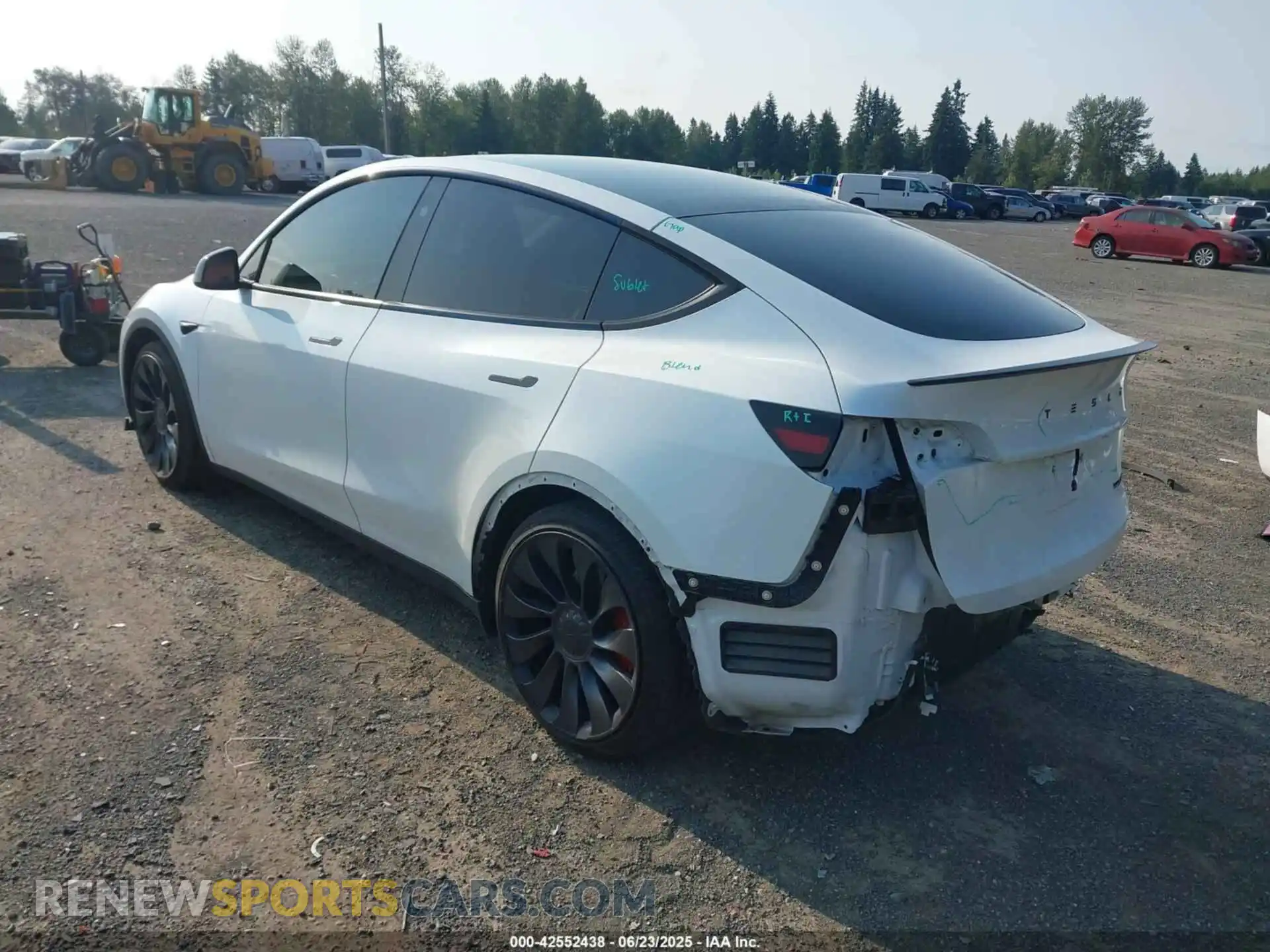 3 Photograph of a damaged car 7SAYGDEF2RF089591 TESLA MODEL Y 2024