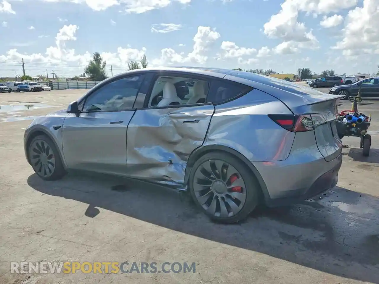 2 Photograph of a damaged car 7SAYGDEF3RA306935 TESLA MODEL Y 2024