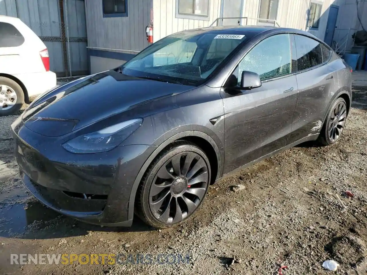 1 Photograph of a damaged car 7SAYGDEF3RF049892 TESLA MODEL Y 2024