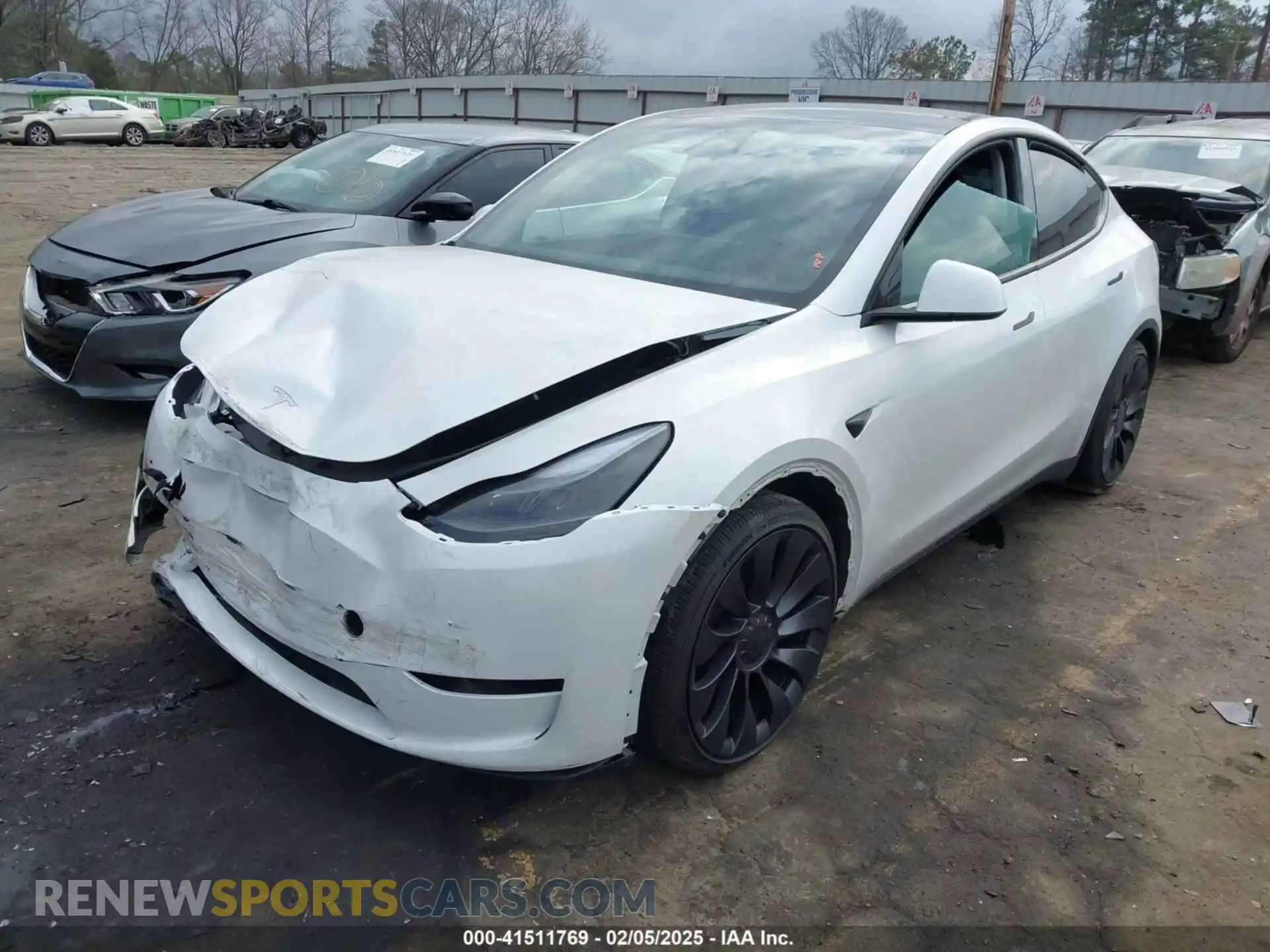 2 Photograph of a damaged car 7SAYGDEF4RA278532 TESLA MODEL Y 2024