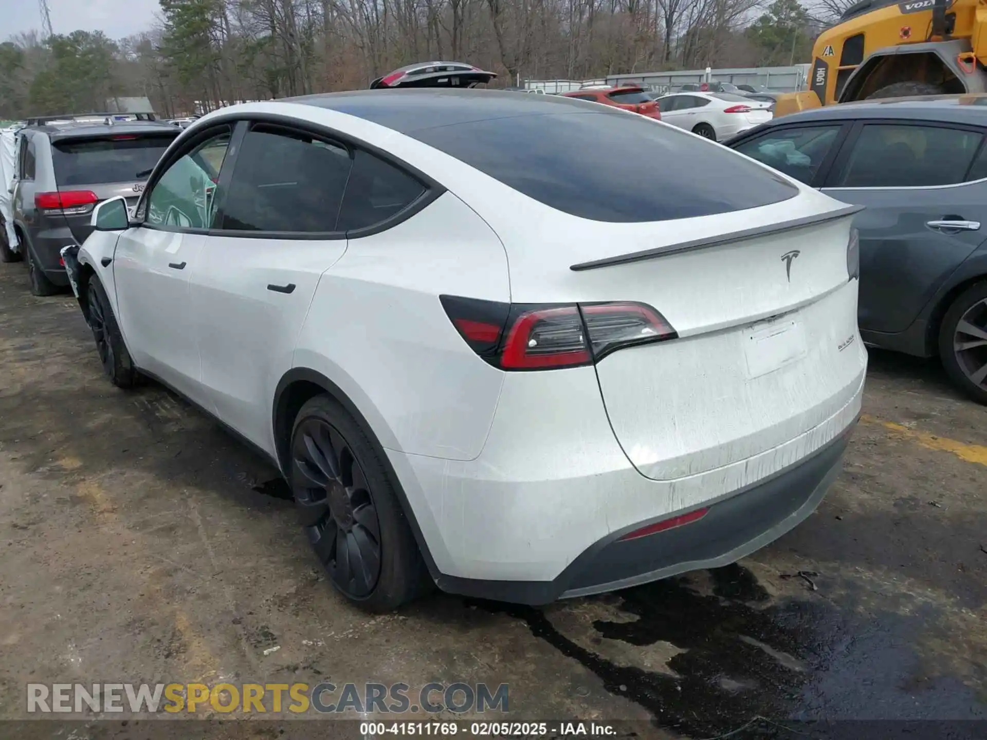 3 Photograph of a damaged car 7SAYGDEF4RA278532 TESLA MODEL Y 2024