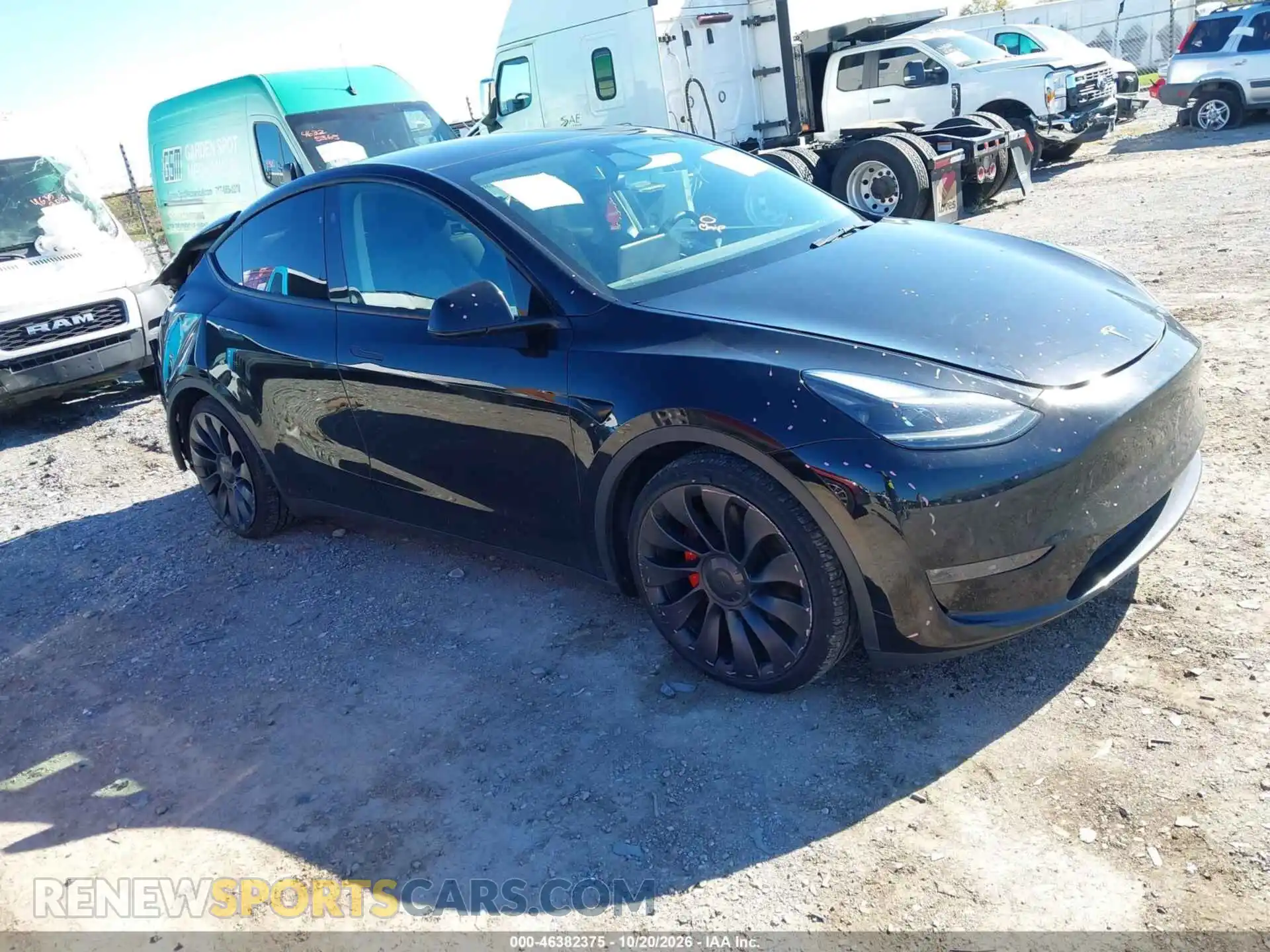 1 Photograph of a damaged car 7SAYGDEF4RA333965 TESLA MODEL Y 2024