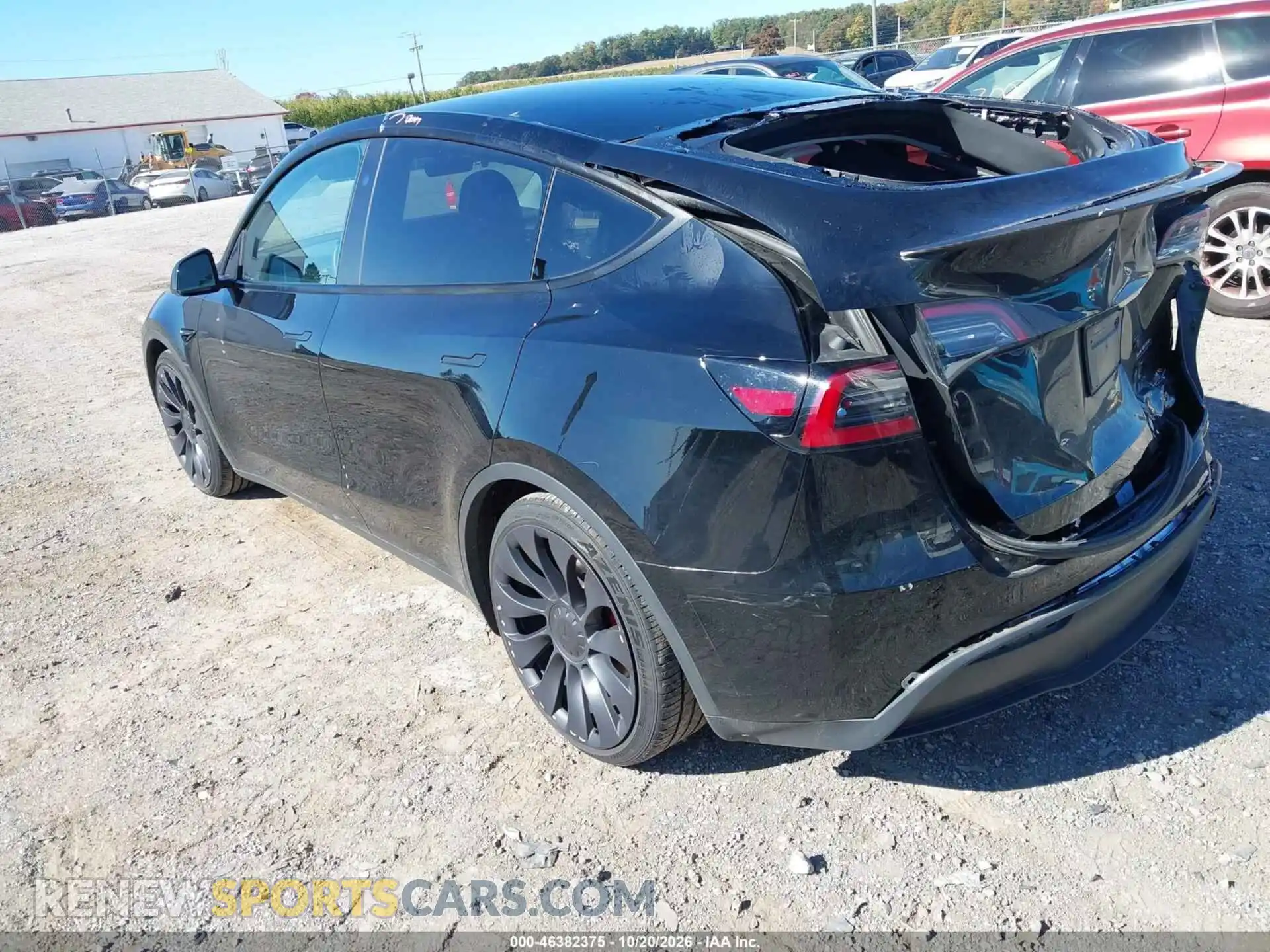 3 Photograph of a damaged car 7SAYGDEF4RA333965 TESLA MODEL Y 2024
