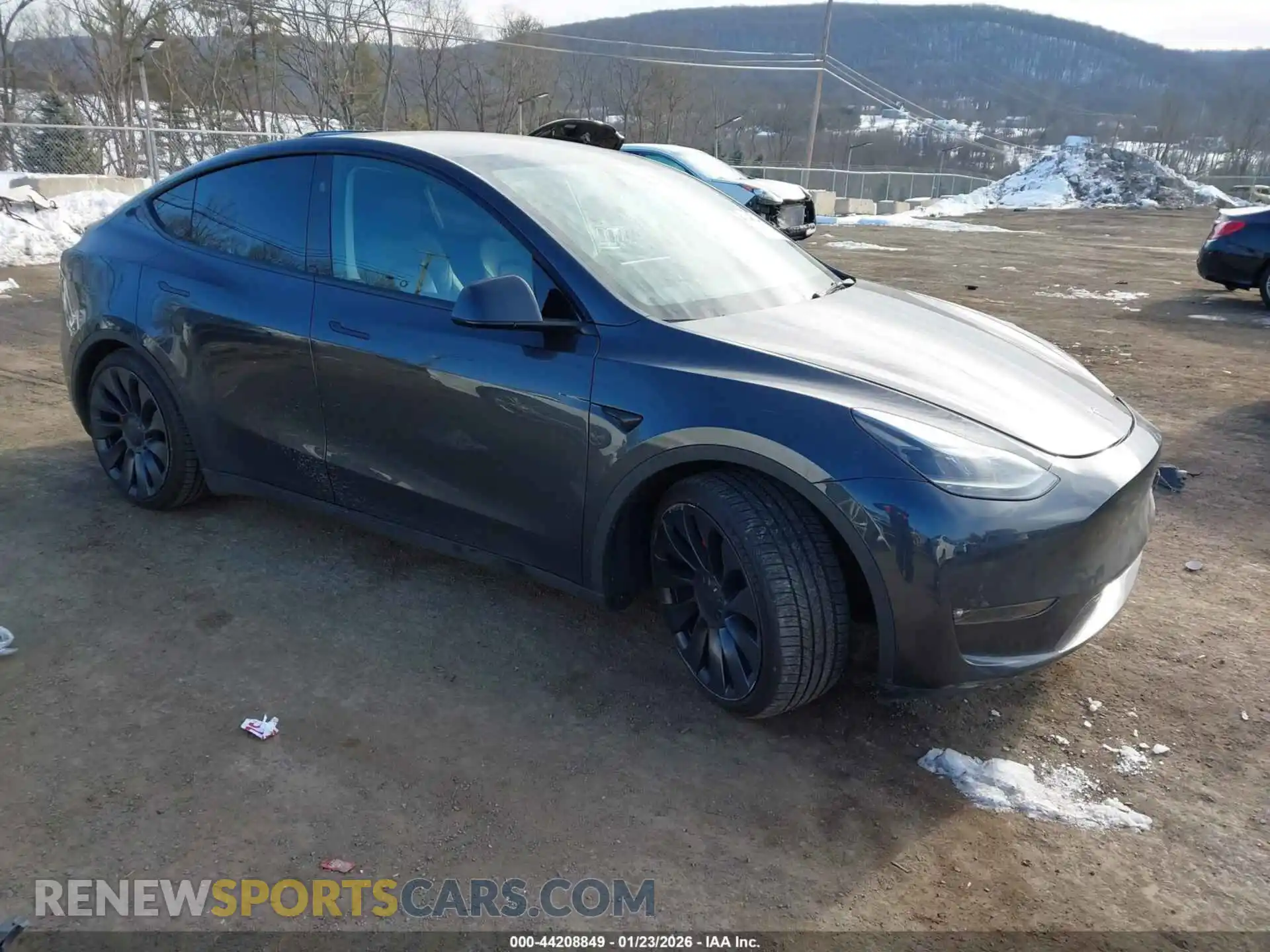 1 Photograph of a damaged car 7SAYGDEF4RF023785 TESLA MODEL Y 2024