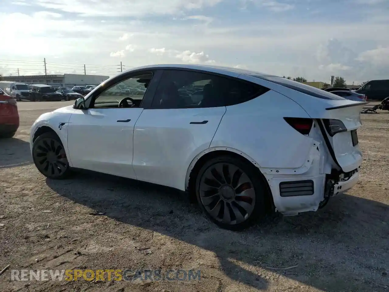 2 Photograph of a damaged car 7SAYGDEF5RA294156 TESLA MODEL Y 2024