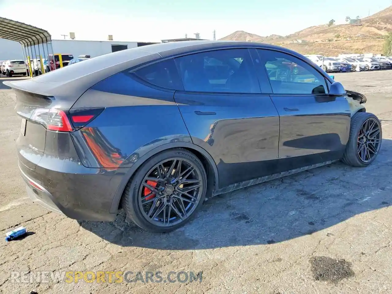 3 Photograph of a damaged car 7SAYGDEF5RF053703 TESLA MODEL Y 2024