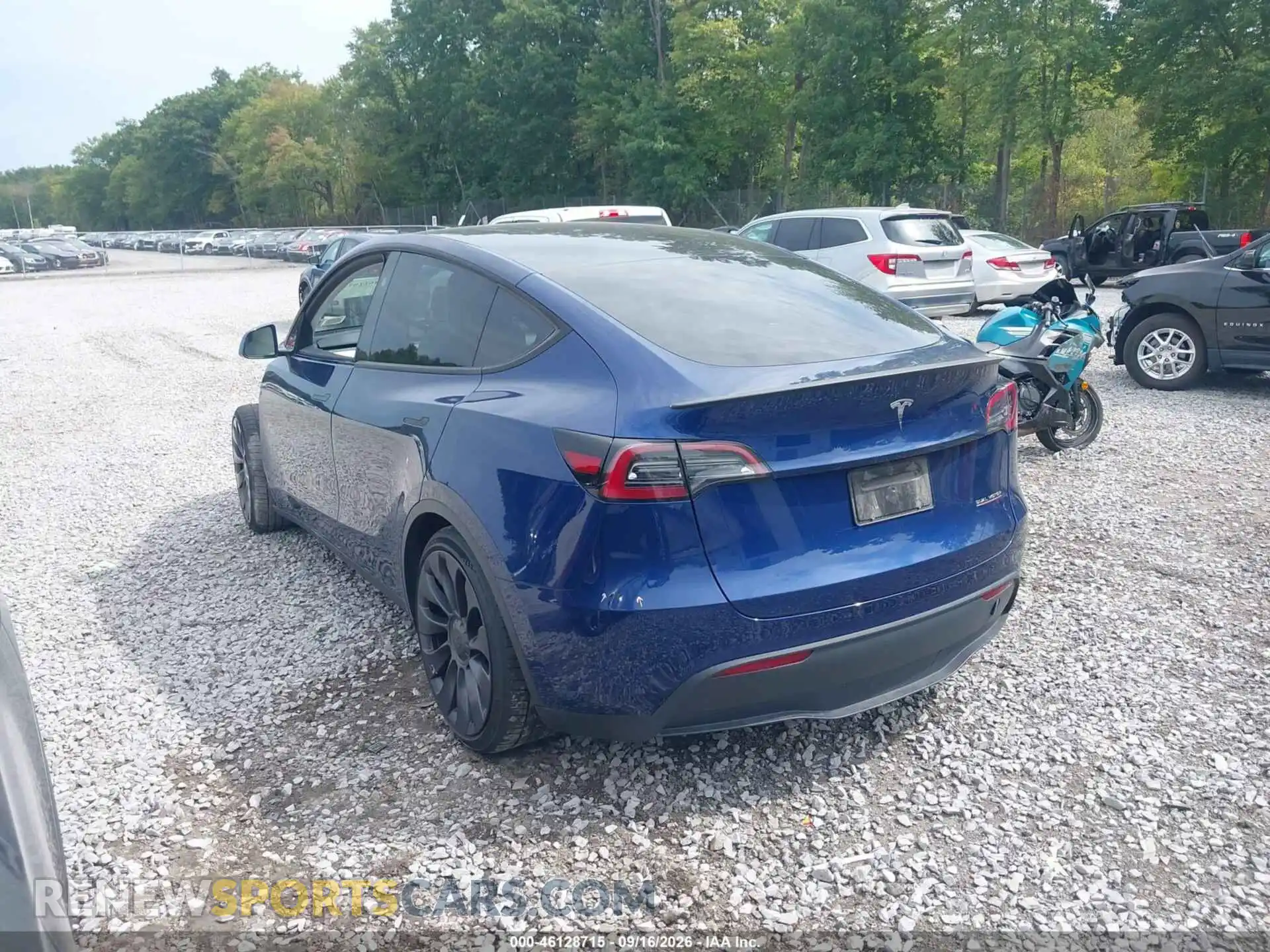 3 Photograph of a damaged car 7SAYGDEF6RA268620 TESLA MODEL Y 2024