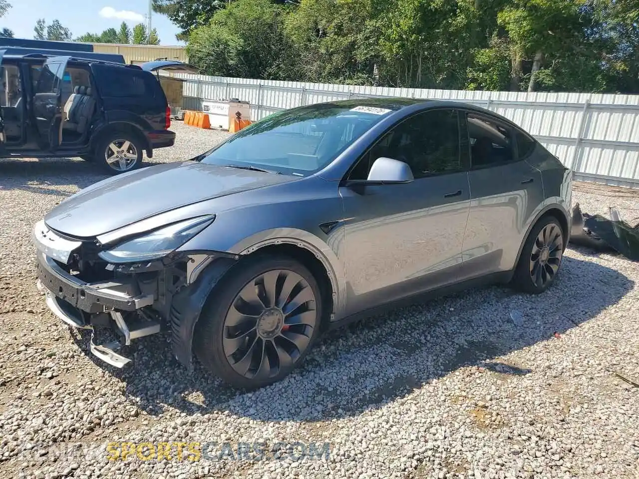 1 Photograph of a damaged car 7SAYGDEF6RA321140 TESLA MODEL Y 2024