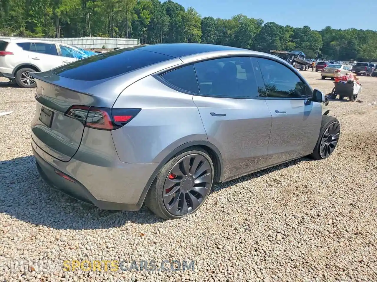 3 Photograph of a damaged car 7SAYGDEF6RA321140 TESLA MODEL Y 2024