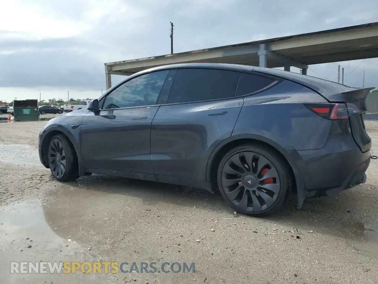 2 Photograph of a damaged car 7SAYGDEF7RA268772 TESLA MODEL Y 2024