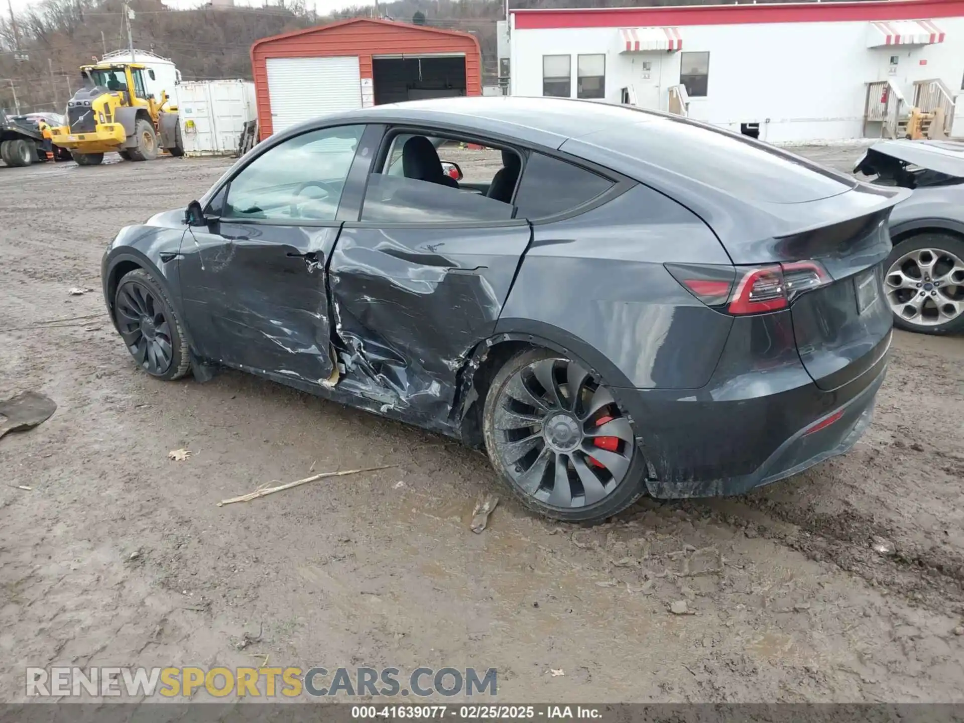 3 Photograph of a damaged car 7SAYGDEF7RF020203 TESLA MODEL Y 2024
