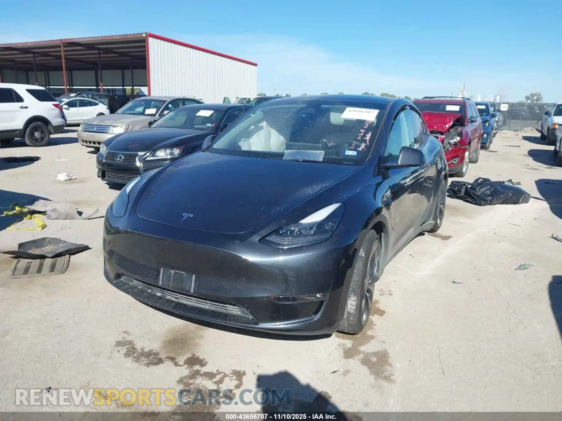 2 Photograph of a damaged car 7SAYGDEF7RF023778 TESLA MODEL Y 2024