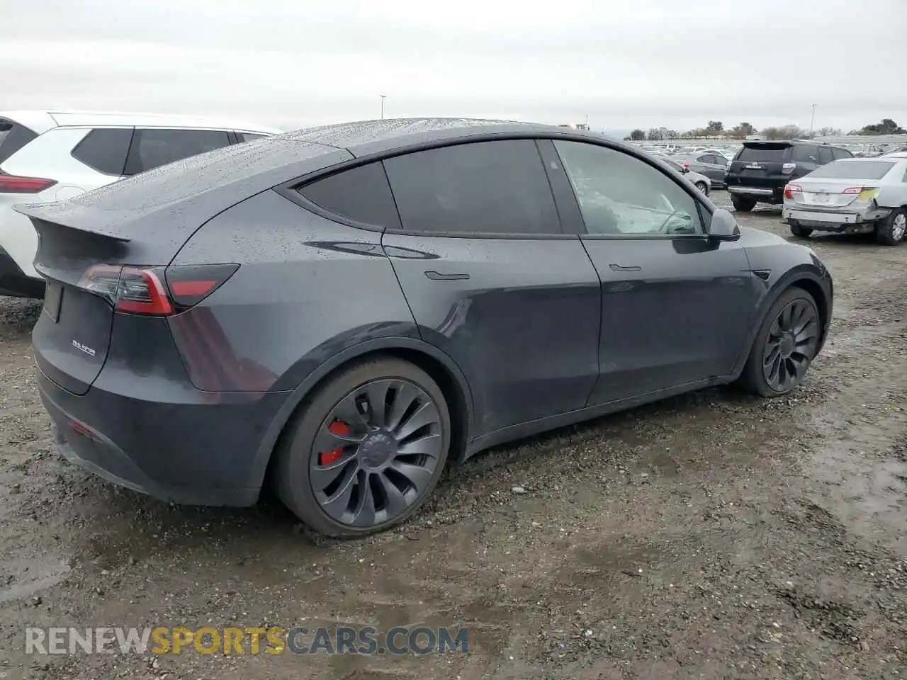 3 fotografías del automóvil dañado 7SAYGDEF7RF077002 TESLA MODEL Y 2024