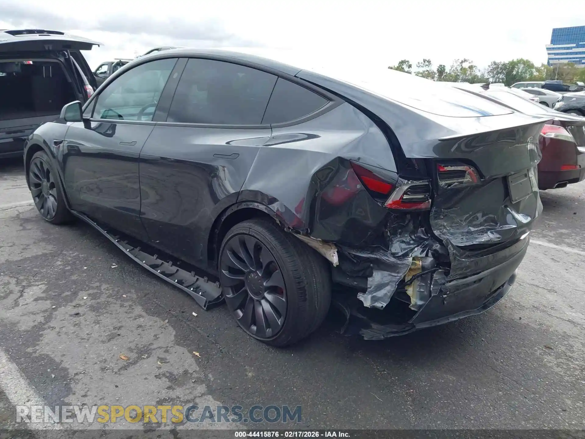 3 Photograph of a damaged car 7SAYGDEF7RF197835 TESLA MODEL Y 2024