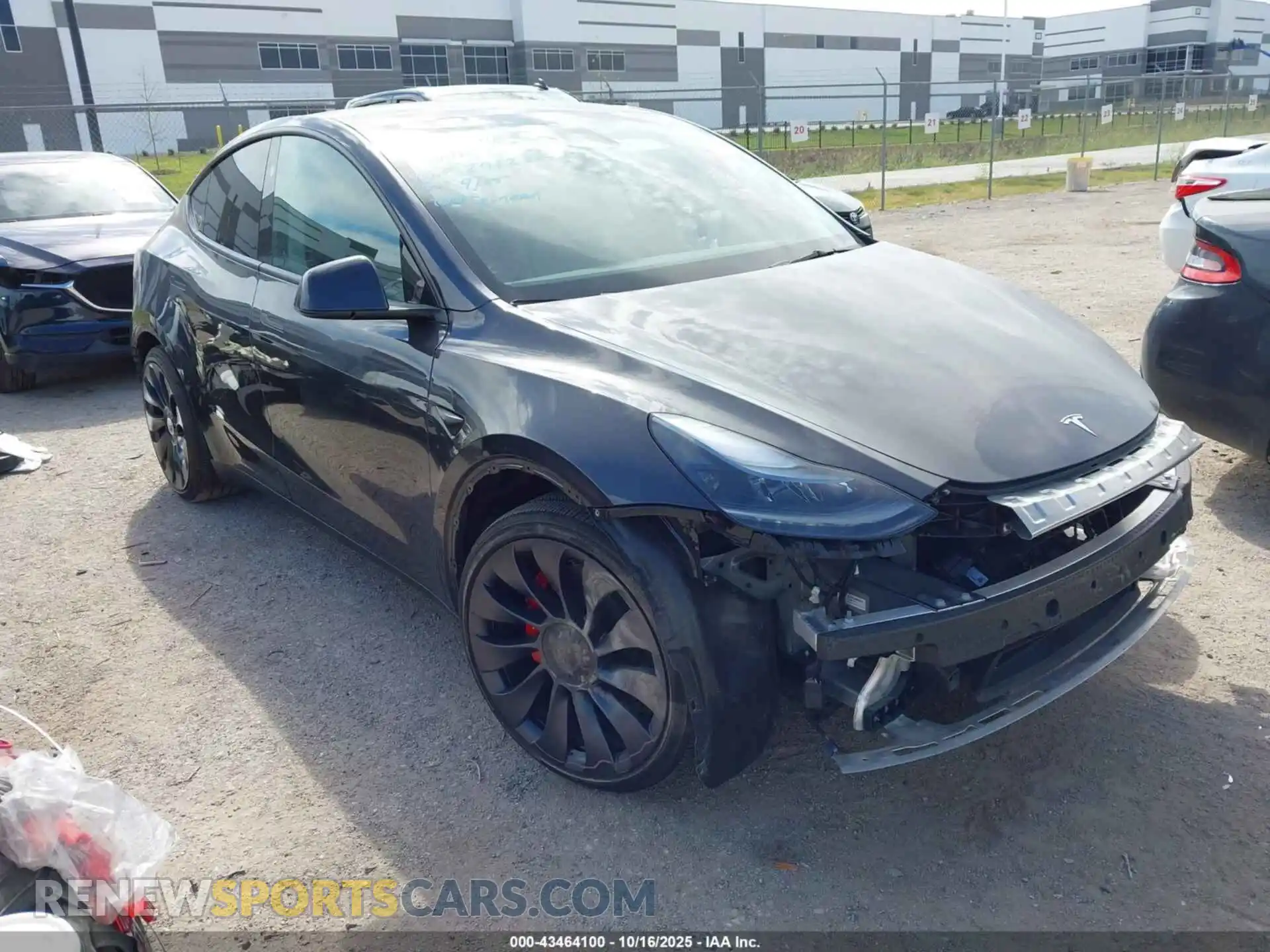 1 Photograph of a damaged car 7SAYGDEF8RA291235 TESLA MODEL Y 2024