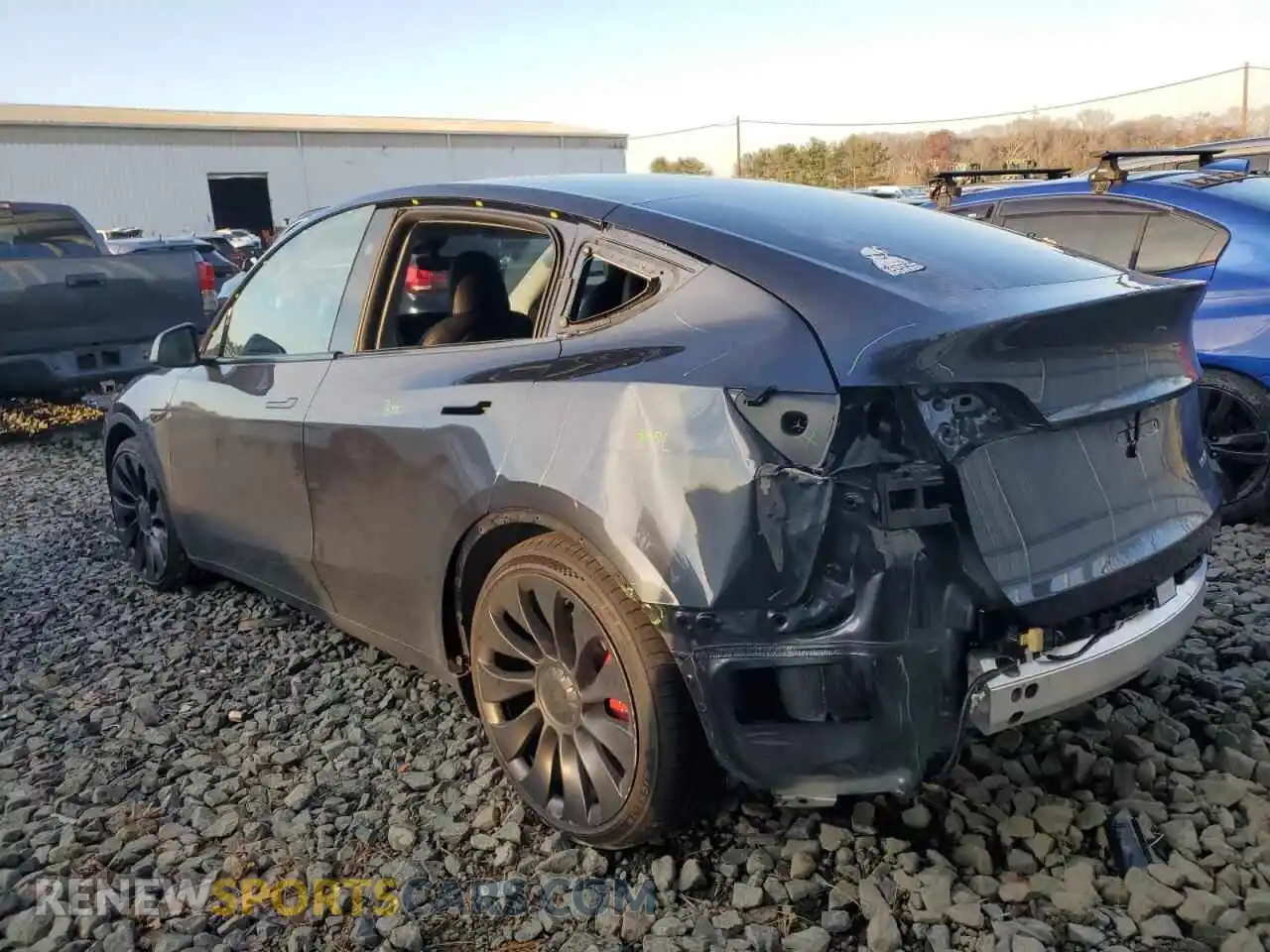2 Photograph of a damaged car 7SAYGDEF8RA323438 TESLA MODEL Y 2024