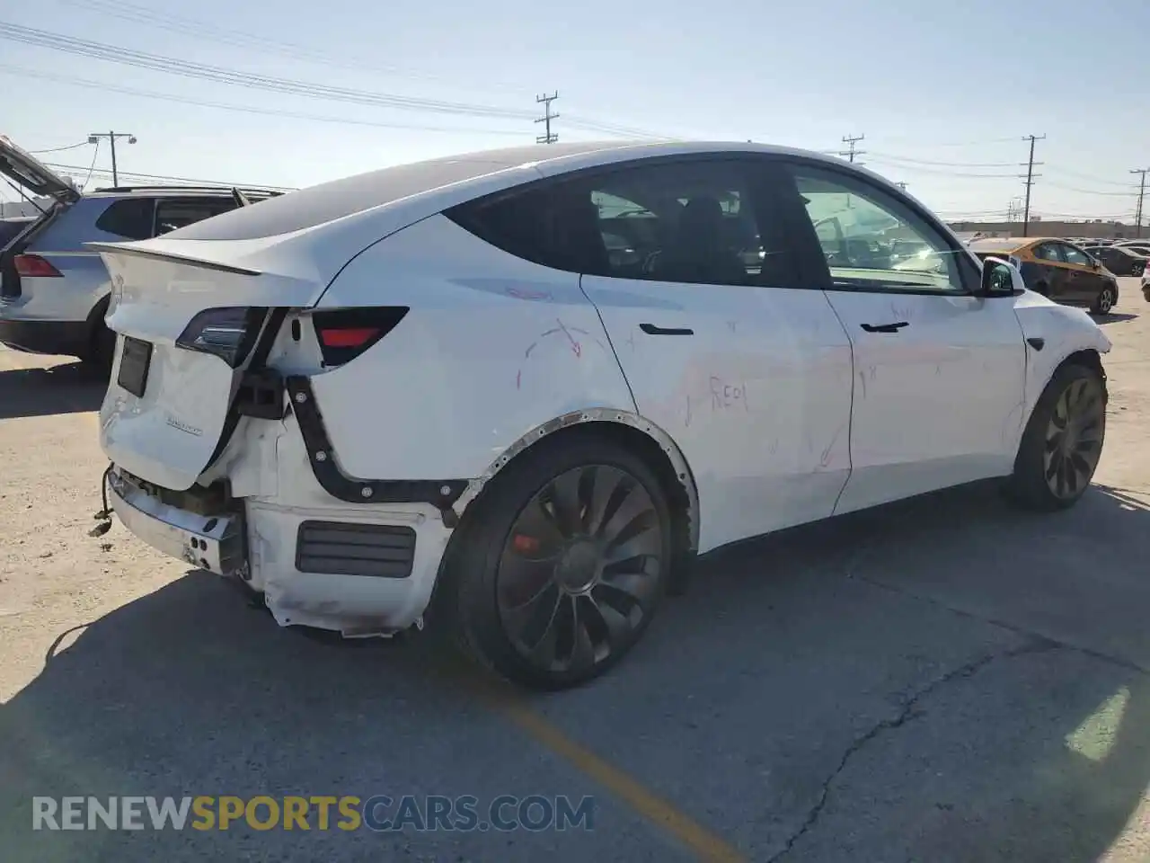 3 Photograph of a damaged car 7SAYGDEF8RF131584 TESLA MODEL Y 2024